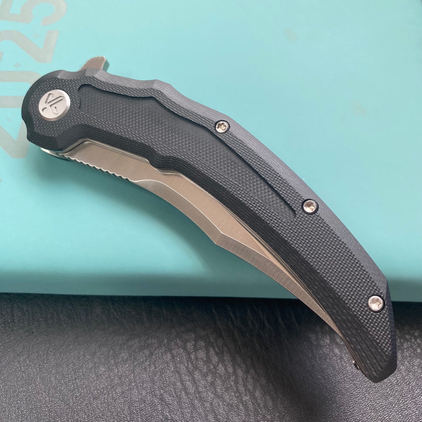 KU KNIVES KU346A Crest Pikal Linerlock Black Folding Knife