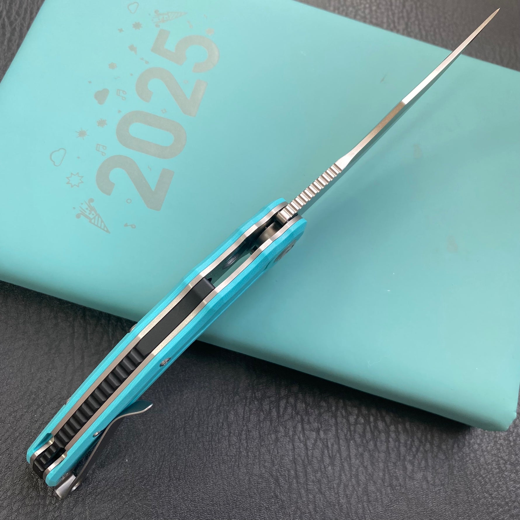 KUBEY  knife  KU346B Crest Pikal Linerlock Tiffany Blue Folding Knife