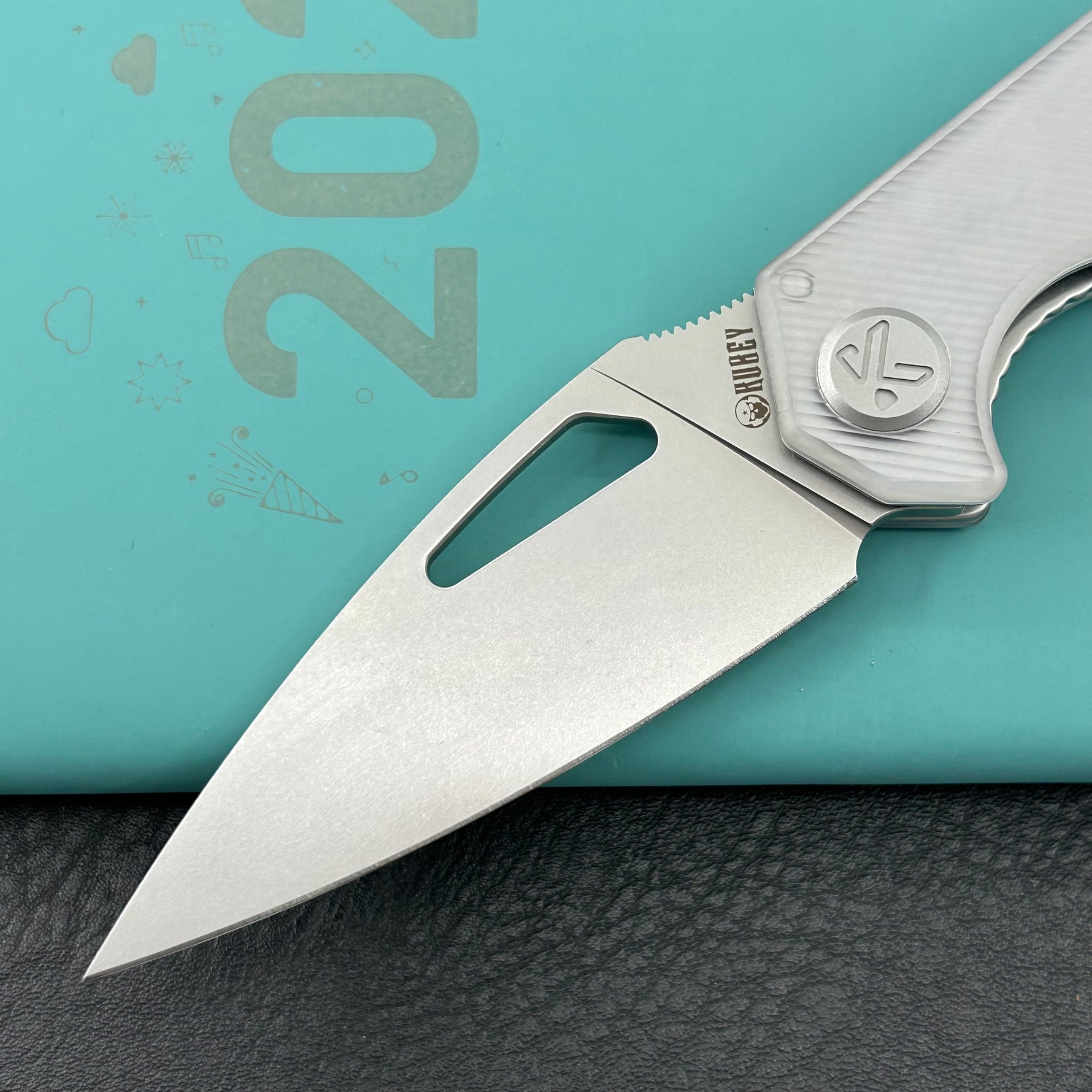 KUBEY Knife KU122-1A Coeus Linerlock Translucent Polycarbonate   Fold Knife