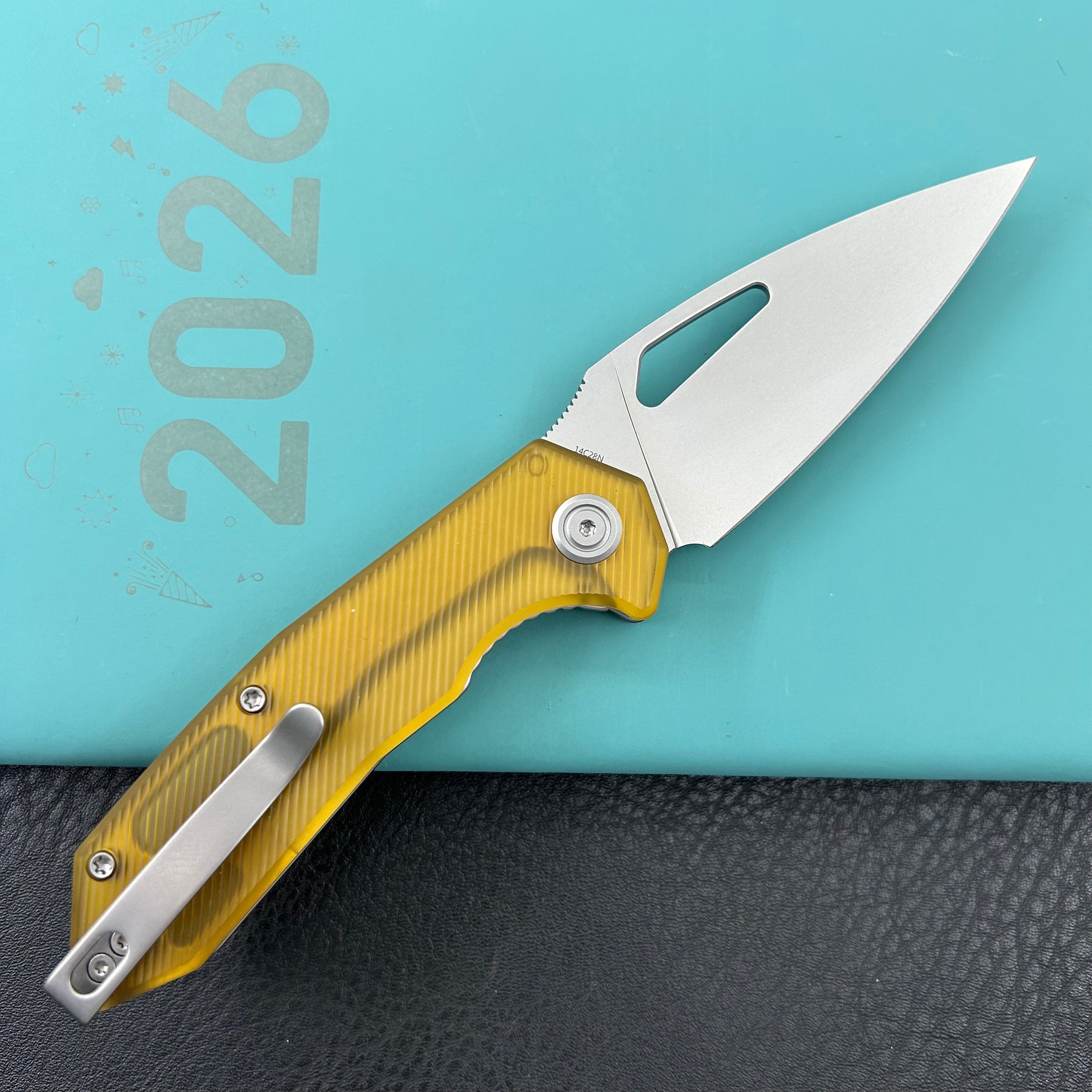 KUBEY Knife KU122S Coeus Linerlock Ultem   Fold Knife