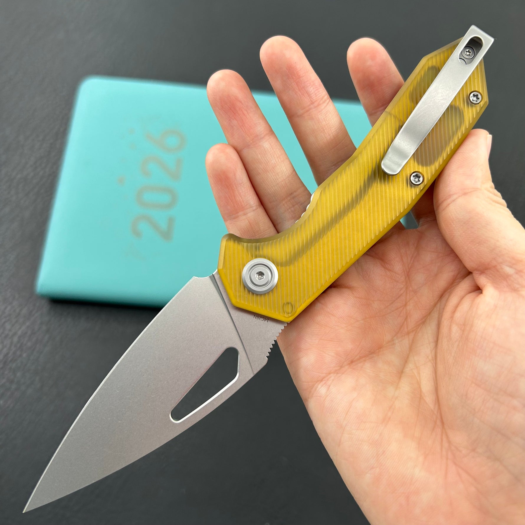 KUBEY Knife KU122S Coeus Linerlock Ultem   Fold Knife