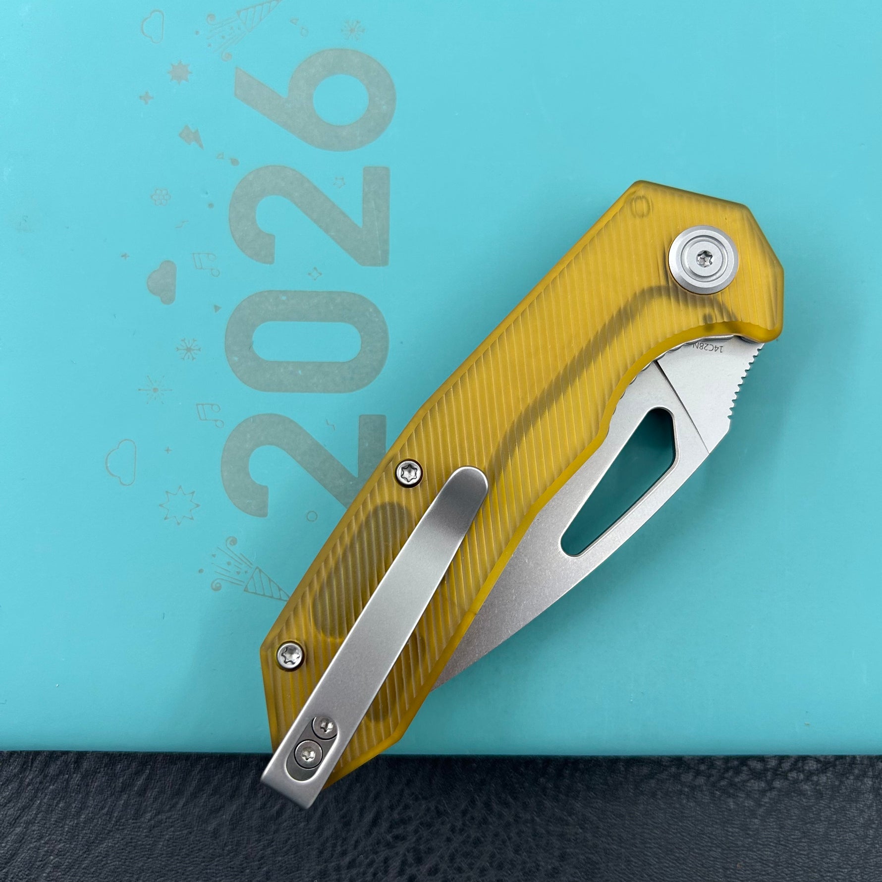 KUBEY Knife KU122S Coeus Linerlock Ultem   Fold Knife