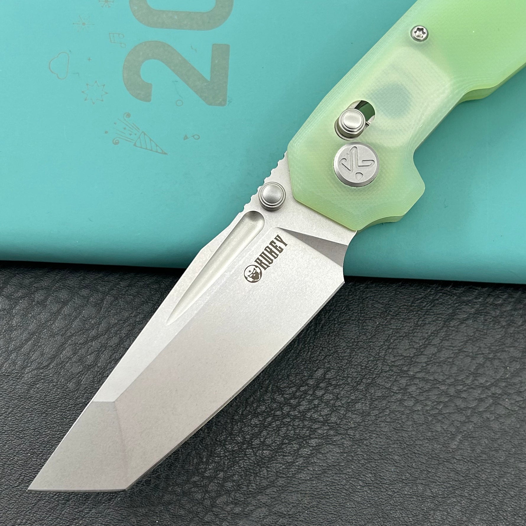 KUBEY Knife KU237F Carve Crossbarlock Jade  Folding Knife