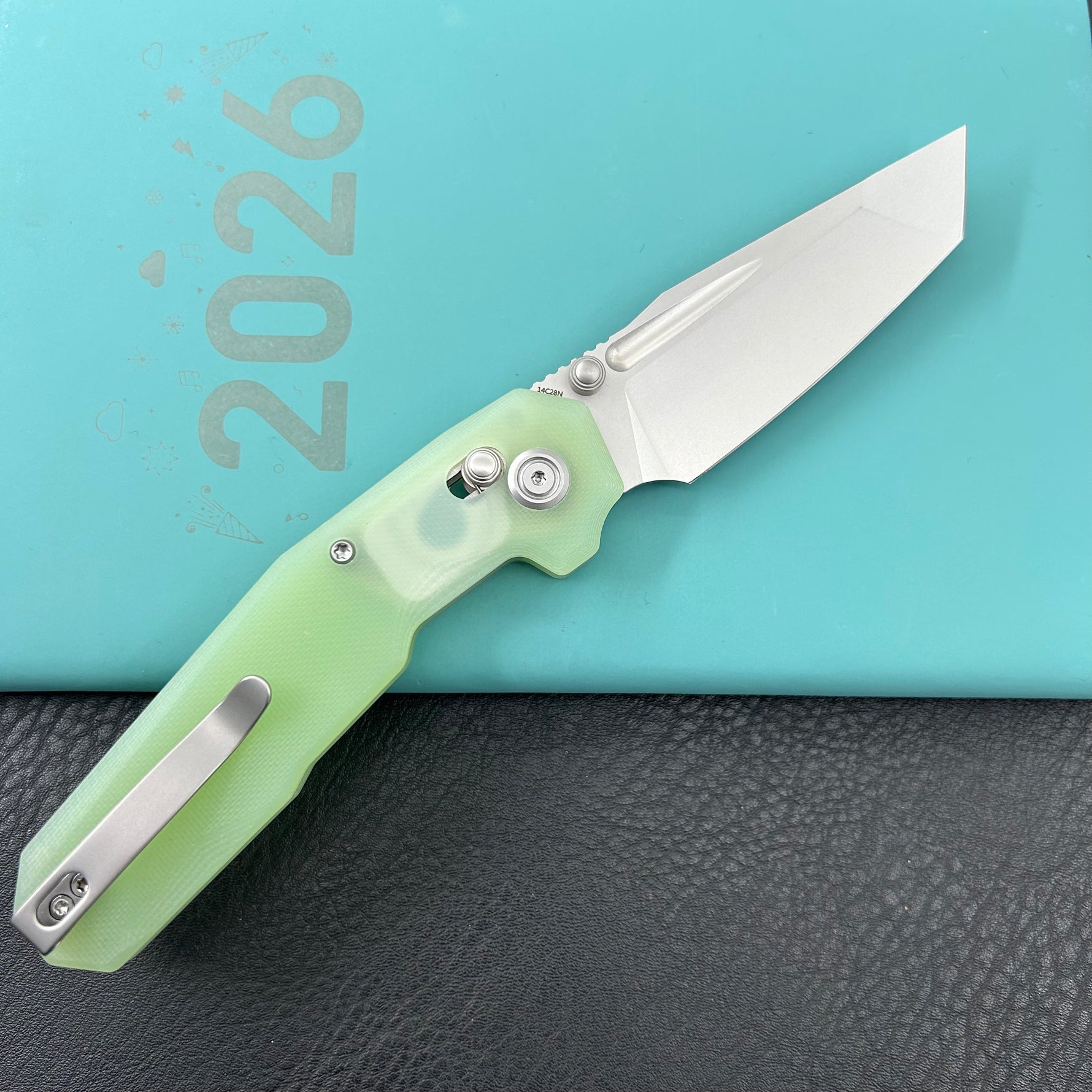 KUBEY Knife KU237F Carve Crossbarlock Jade  Folding Knife