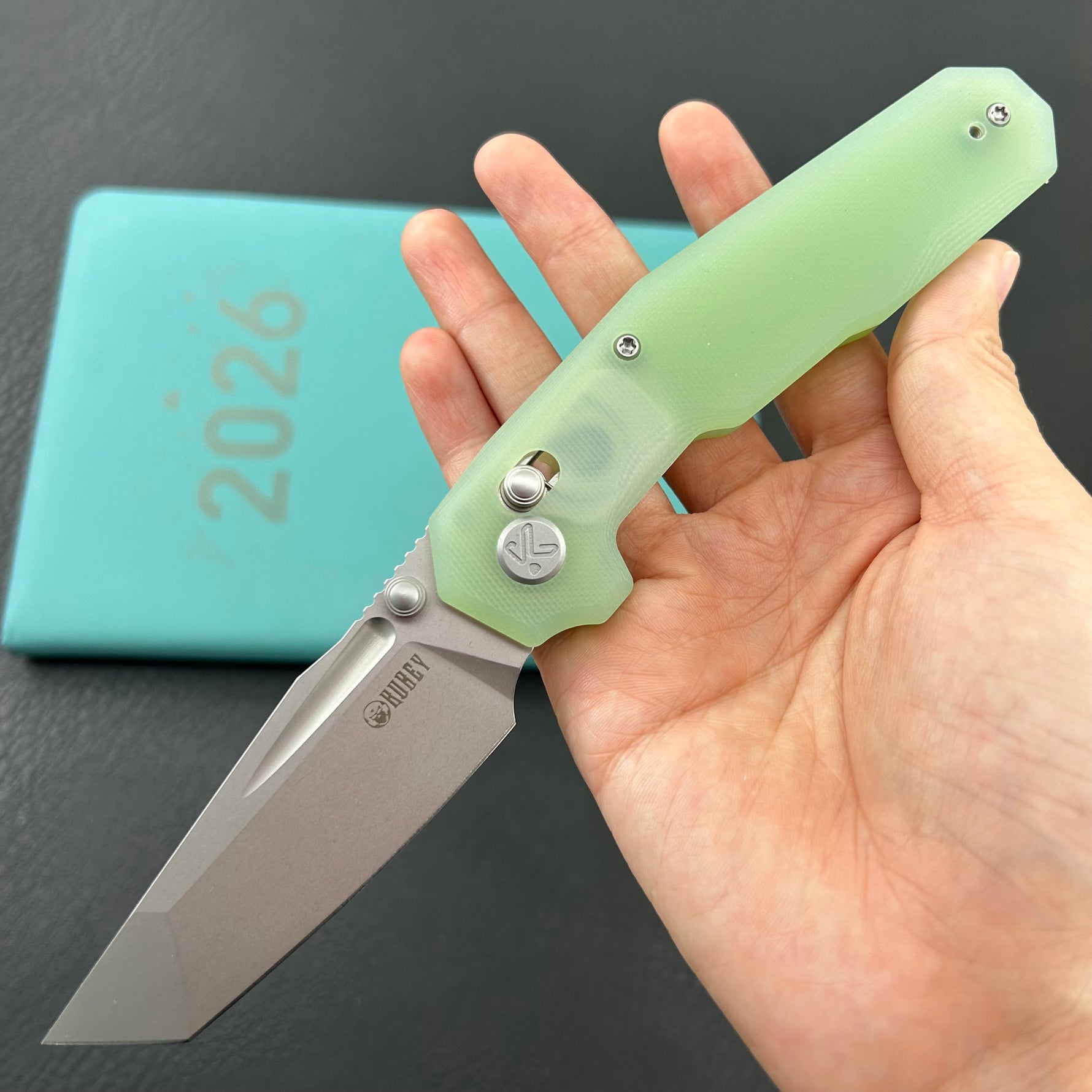 KUBEY Knife KU237F Carve Crossbarlock Jade  Folding Knife
