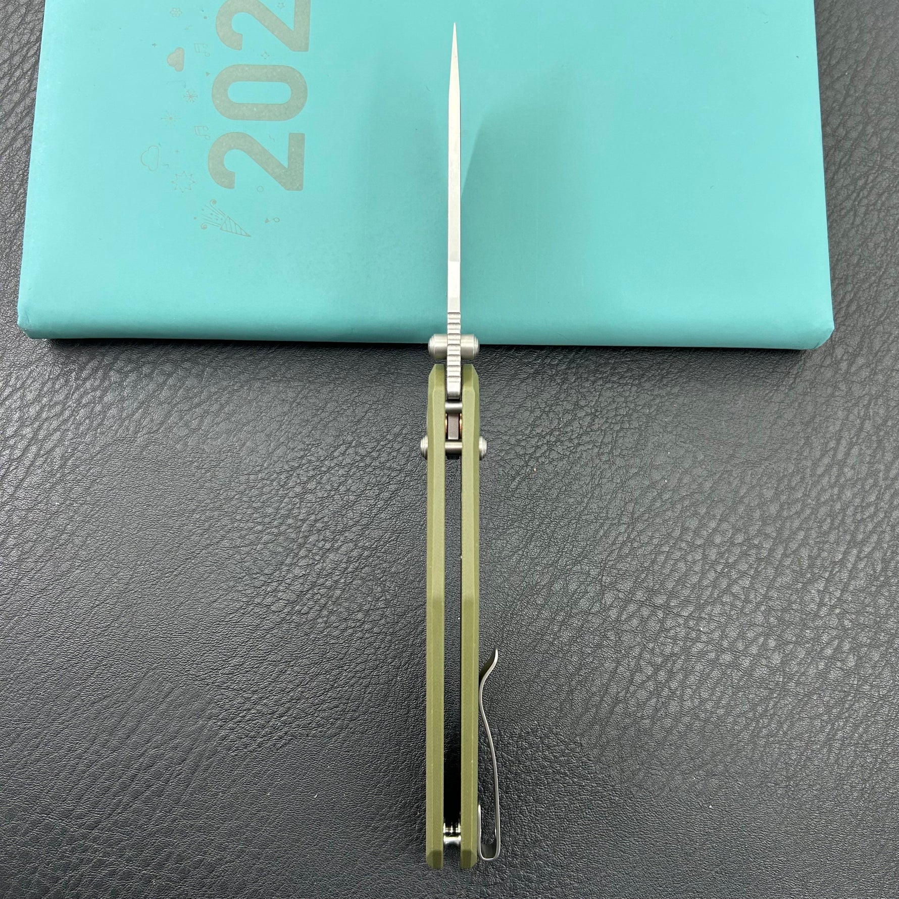 KUBEY Knife KU237B Carve Crossbarlock Green  Folding Knife