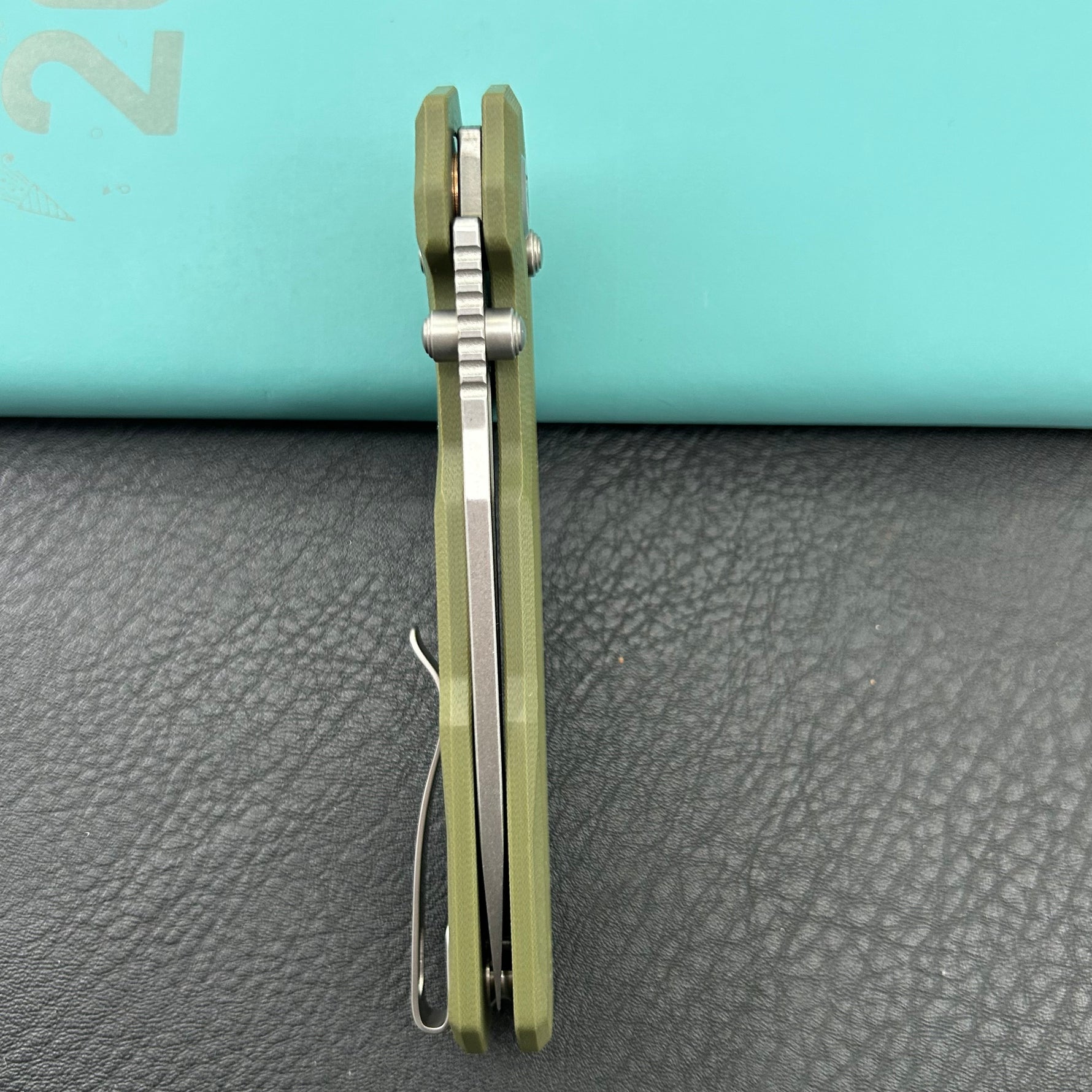 KUBEY Knife KU237B Carve Crossbarlock Green  Folding Knife