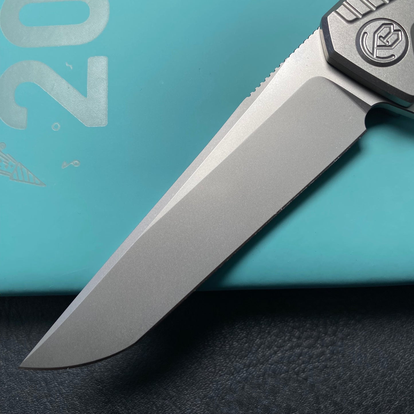 KB KNIVES KB429A Pyramid Folding Knife Gray Titanium Handle 3.54'' Beadblast M390