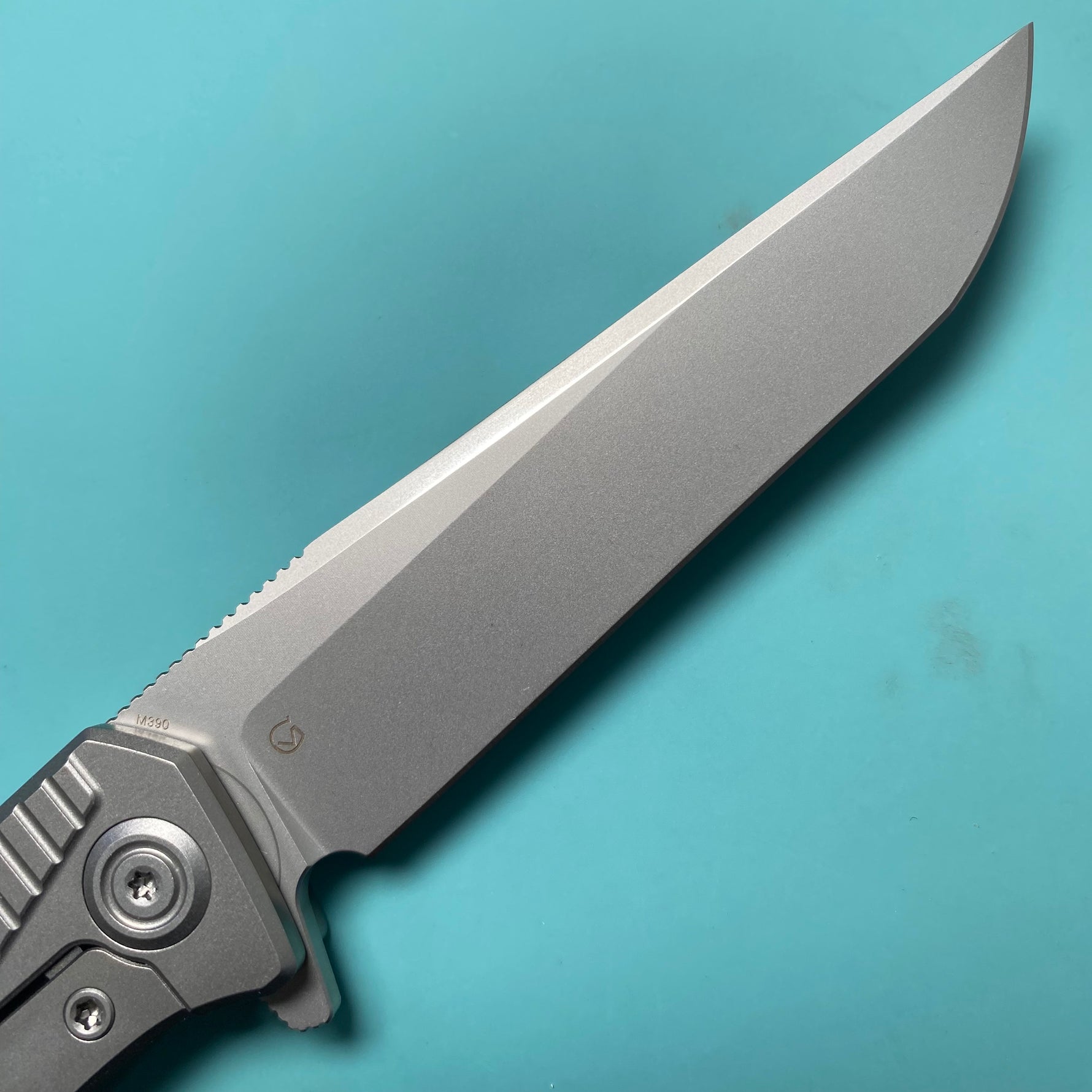 KB KNIVES KB429A Pyramid Folding Knife Gray Titanium Handle 3.54'' Beadblast M390
