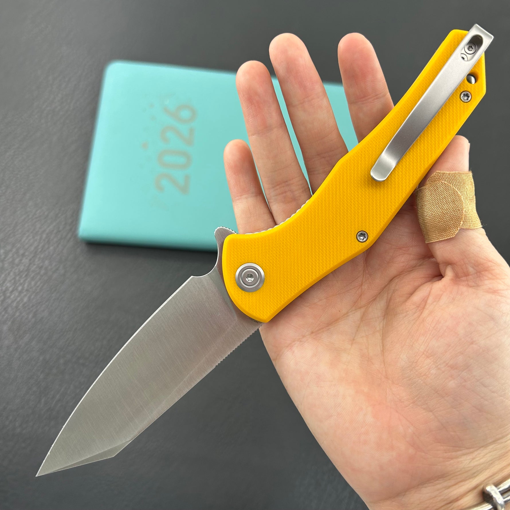 KUBEY Knife KU158S Flash Linerlock Yellow 14C28N Folding Knife