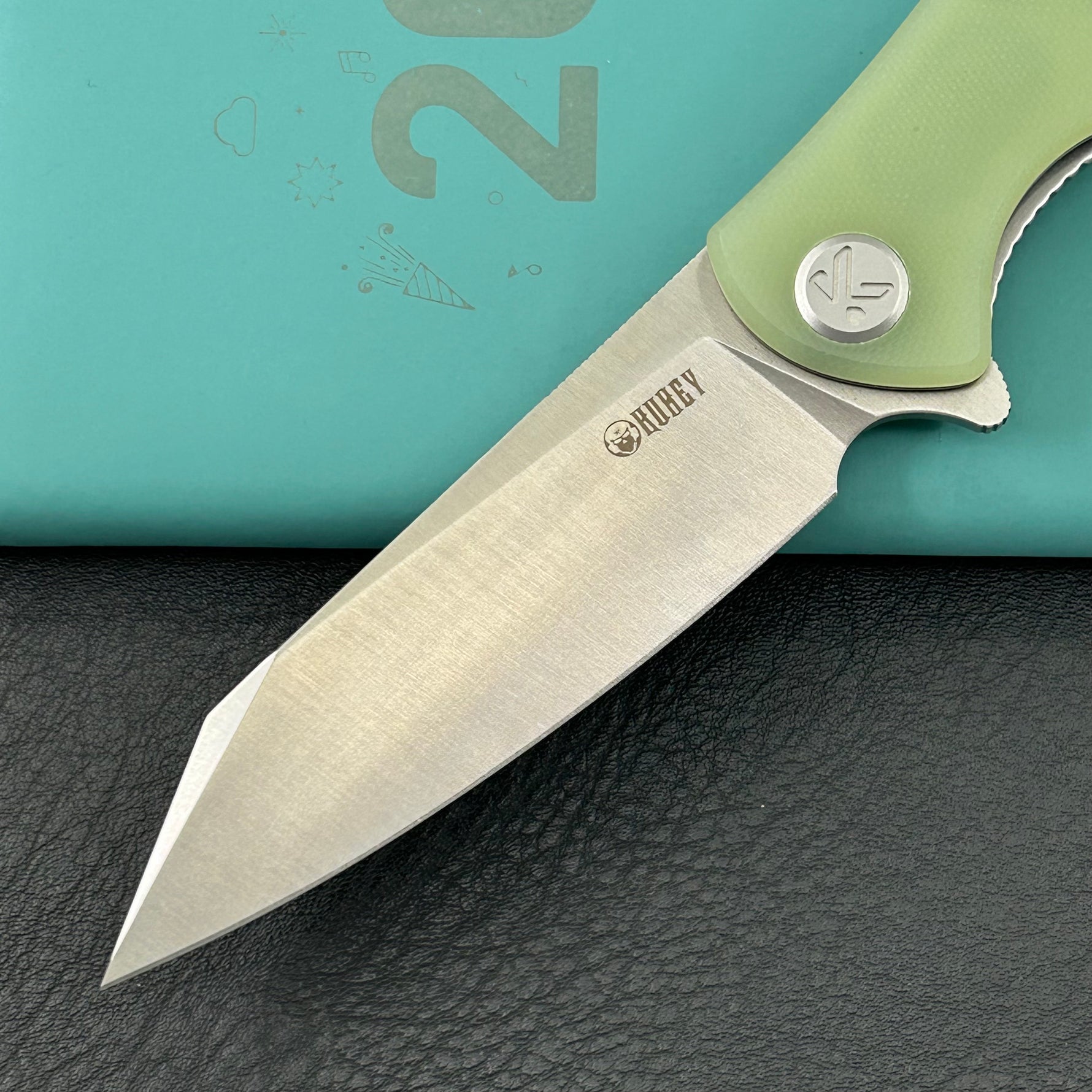 KUBEY Knife  KU158R Flash Linerlock Jade Folding knife Frame Locking