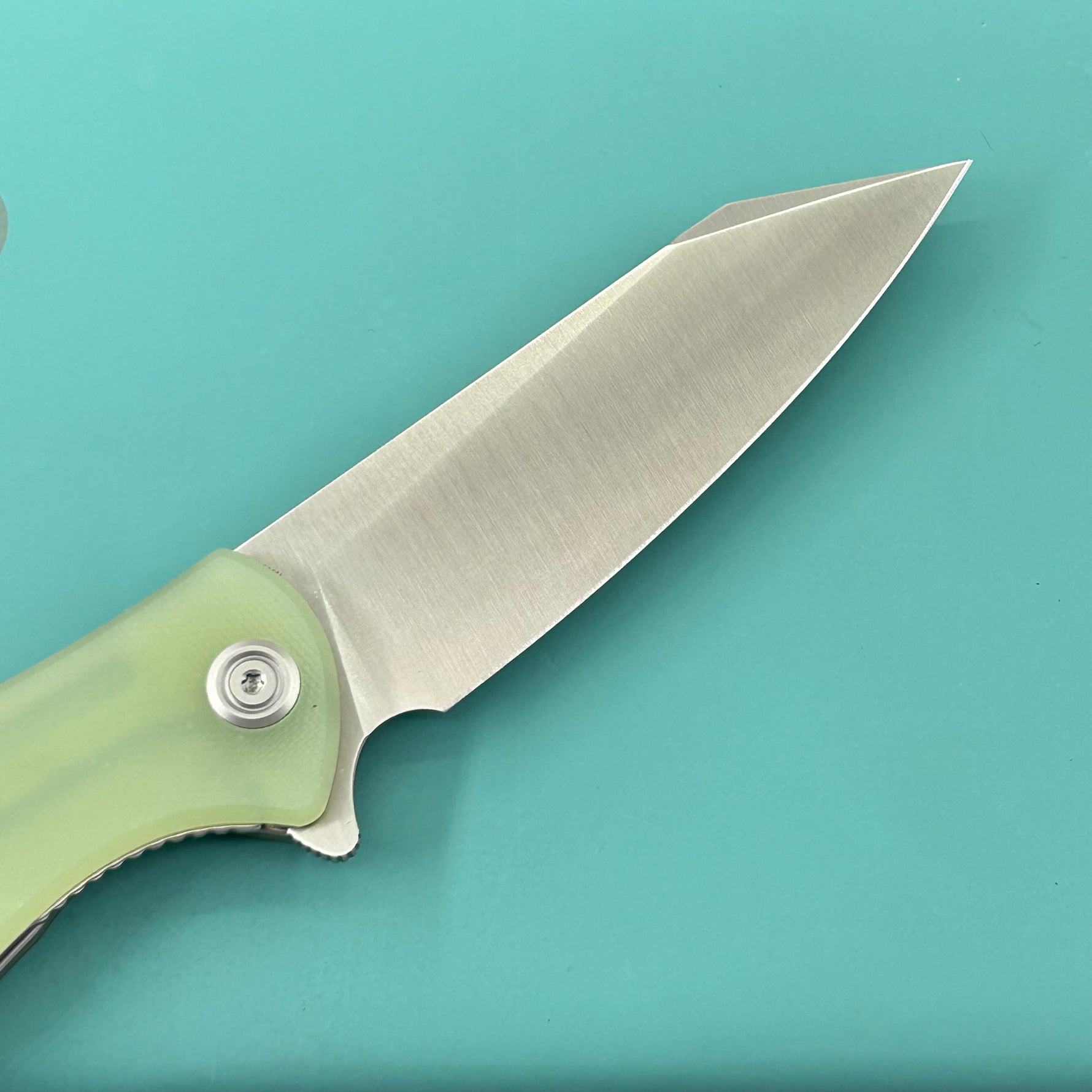 KUBEY Knife  KU158R Flash Linerlock Jade Folding knife Frame Locking