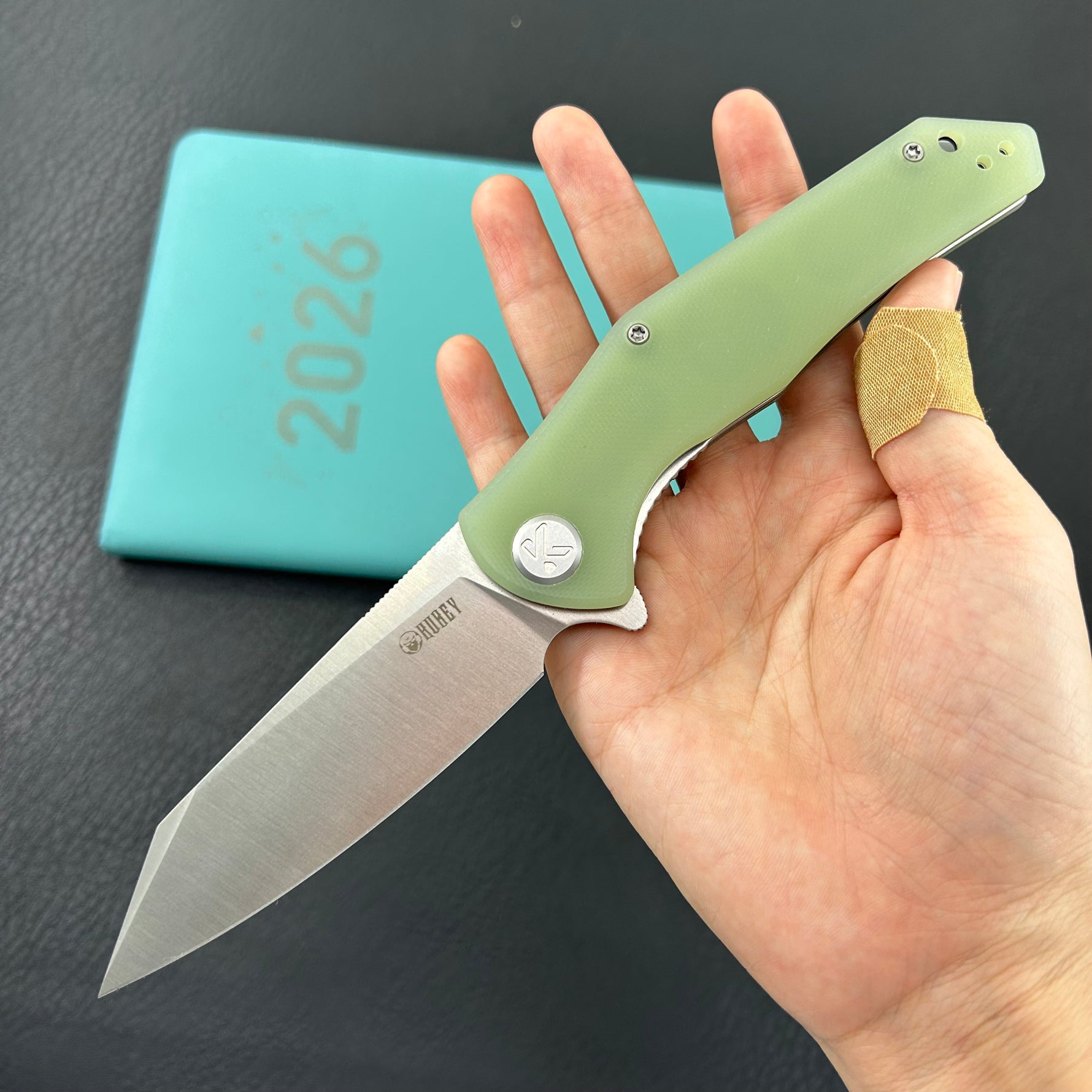KUBEY Knife  KU158R Flash Linerlock Jade Folding knife Frame Locking