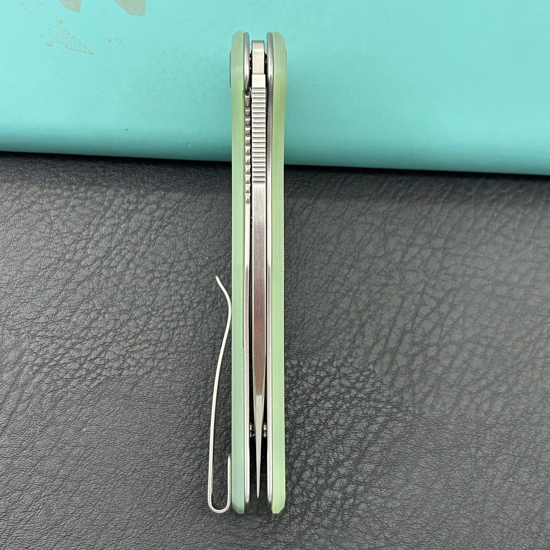 KUBEY Knife  KU158R Flash Linerlock Jade Folding knife Frame Locking