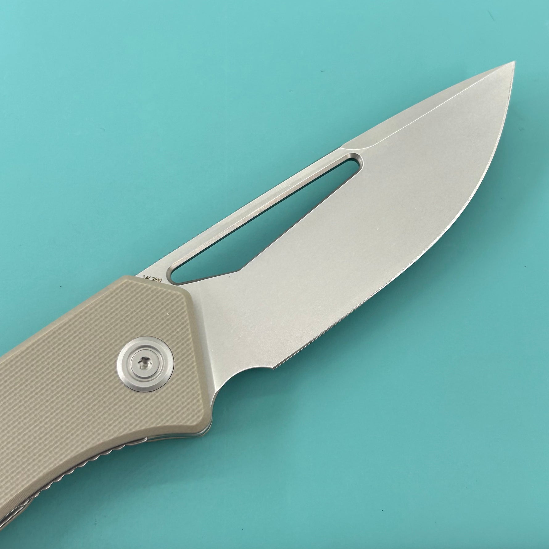 KUBEY Knife KU331R Thalia Linerlock Tan 14C28N Folding Knife