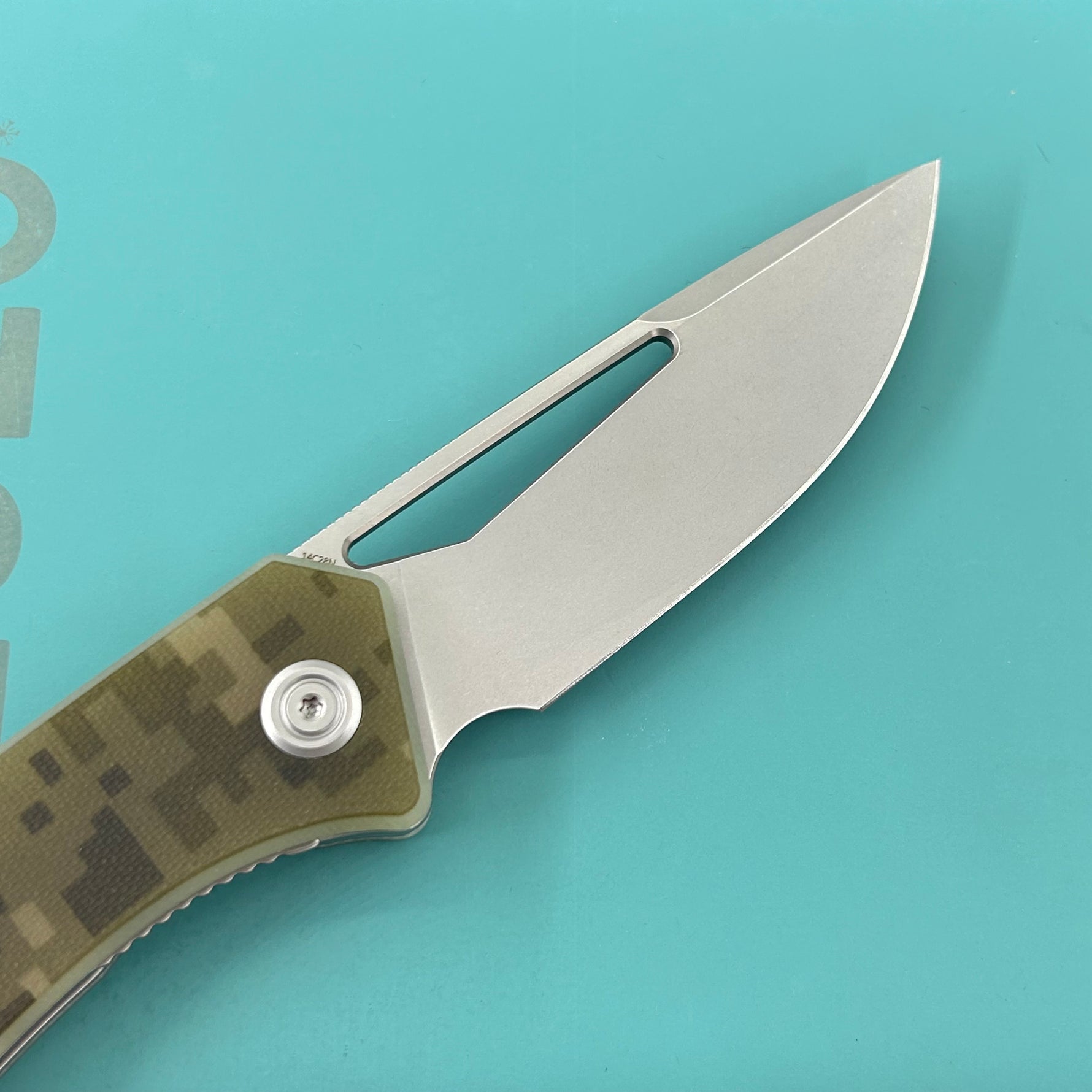 KUBEY Knife KU331K Thalia Linerlock Camouflage 14C28N Folding Knife