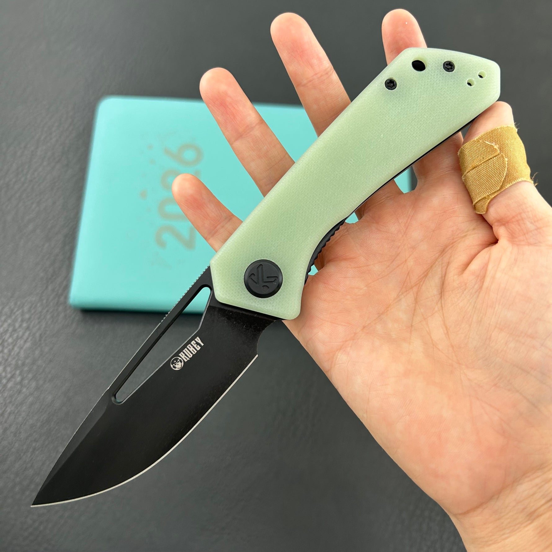 KUBEY Knife KU331N Thalia Linerlock Black Jade 14C28N Folding Knife