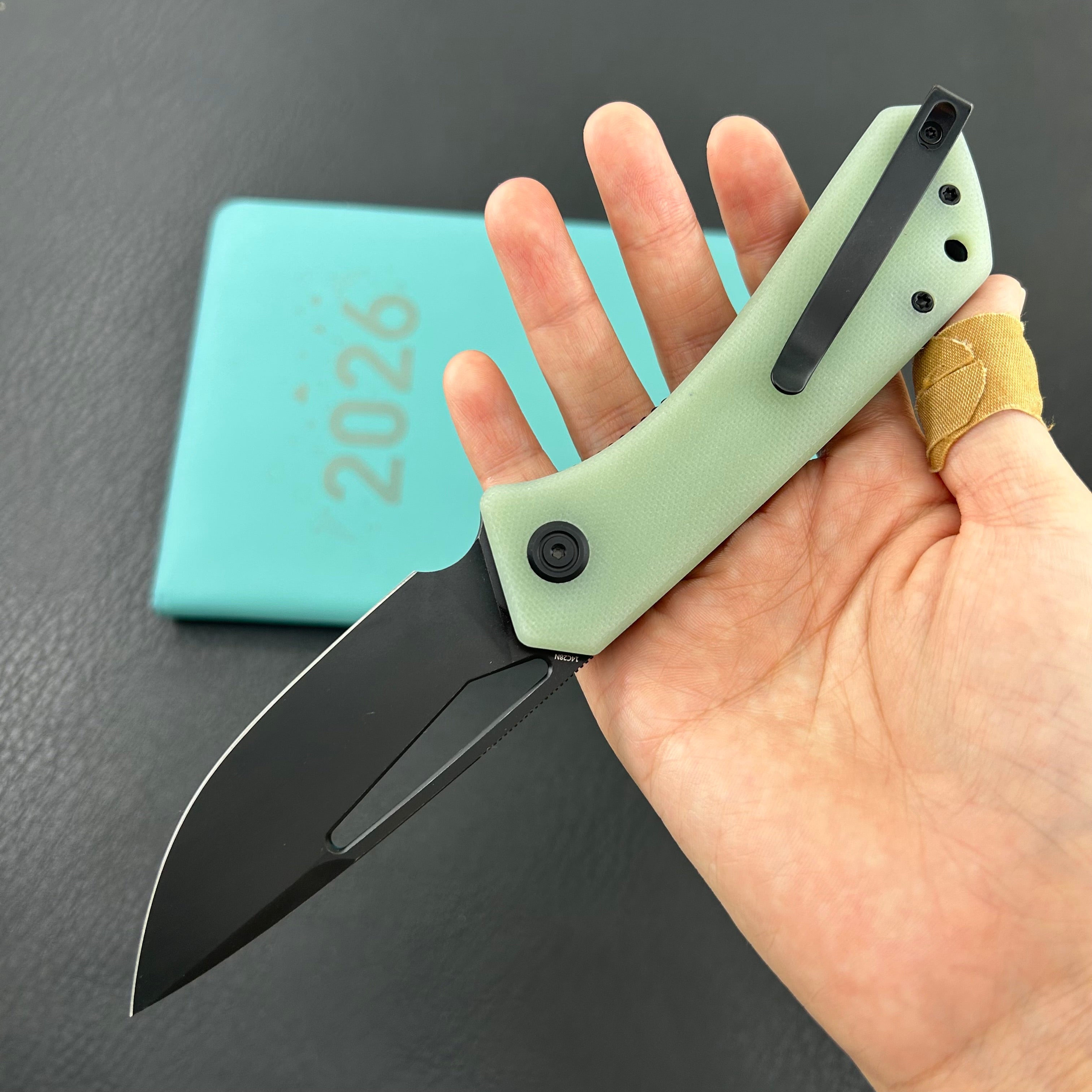KUBEY Knife KU331N Thalia Linerlock Black Jade 14C28N Folding