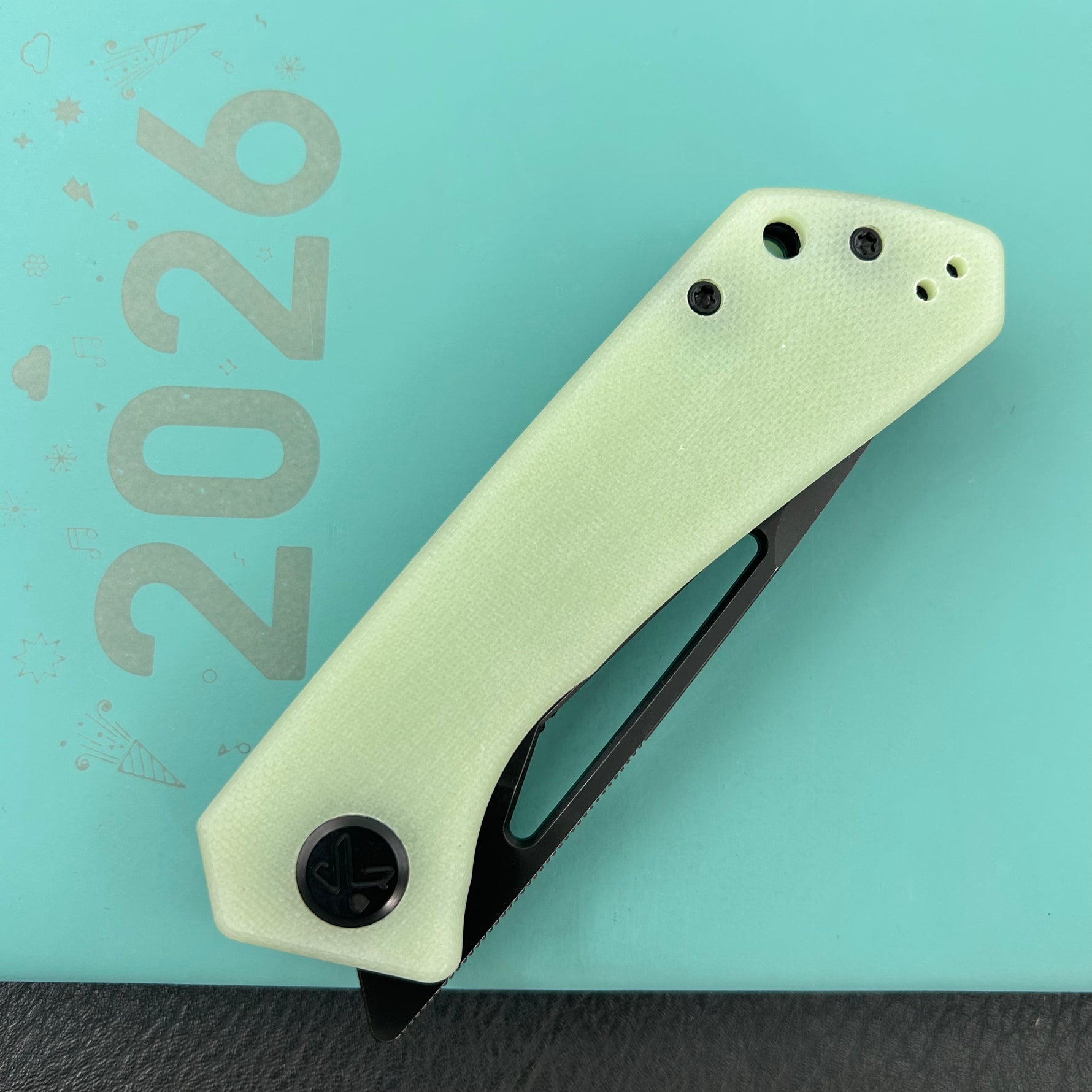 KUBEY Knife KU331N Thalia Linerlock Black Jade 14C28N Folding Knife