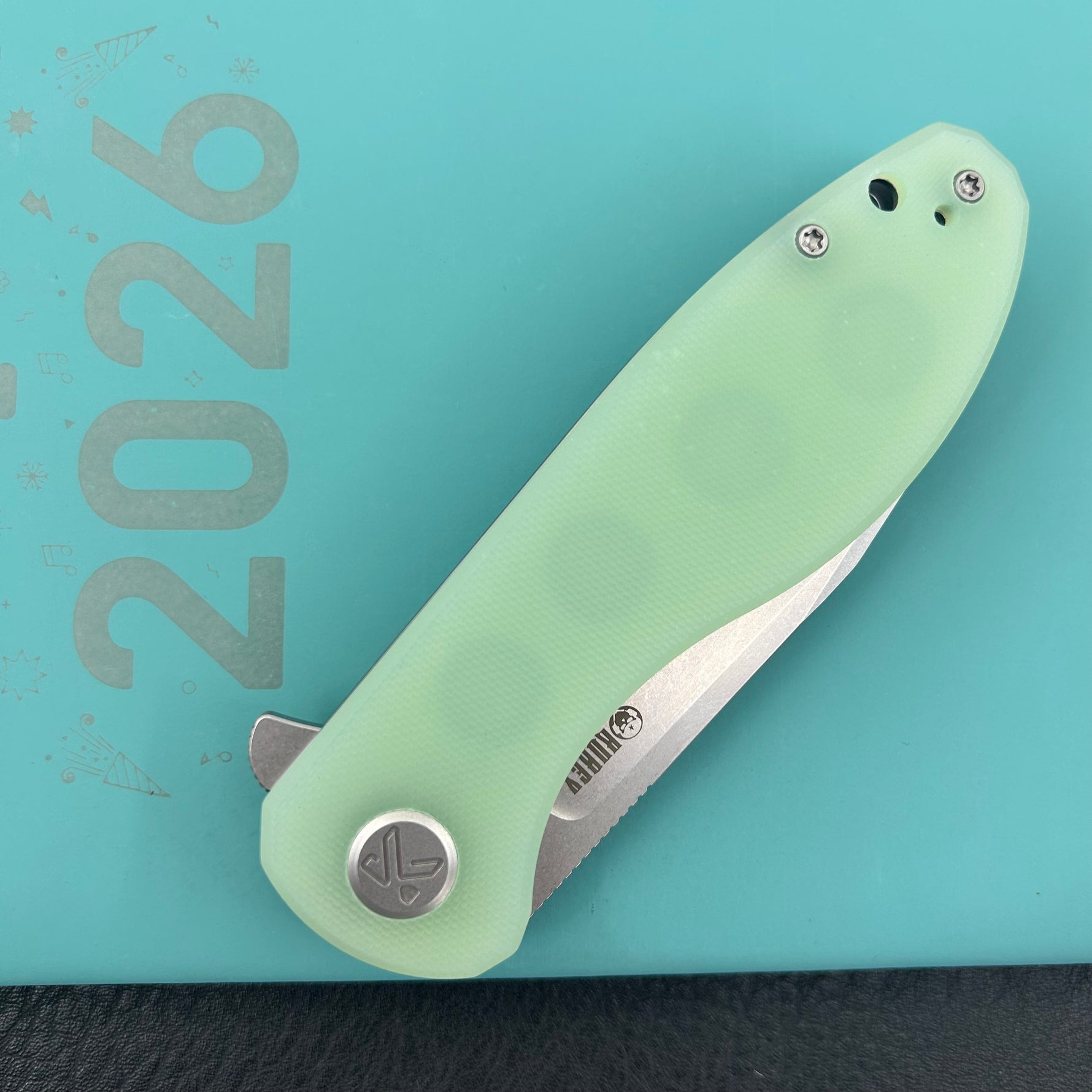 KUBEY Knife KU358L Master Chief Linerlock Jade  14C28N Folding Knife