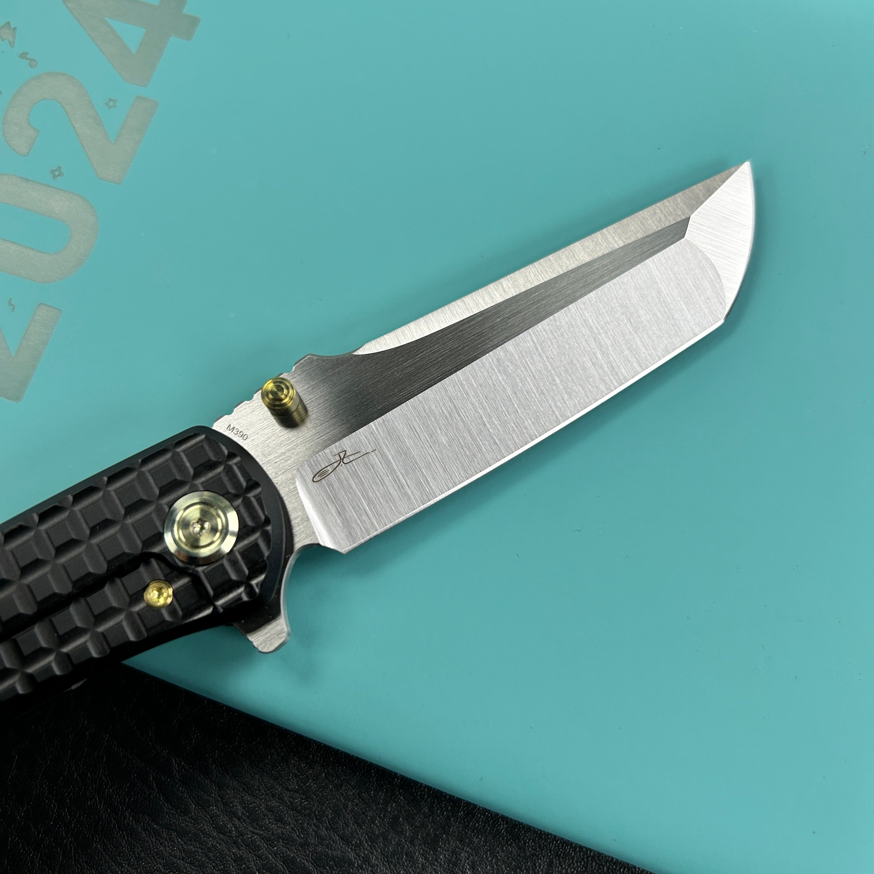 KUBEY KB294C Interflow Tactical Folding Knife Flipper Folder Black Titanium Handle 3.50" Belt Satin Bohler M390 Blade