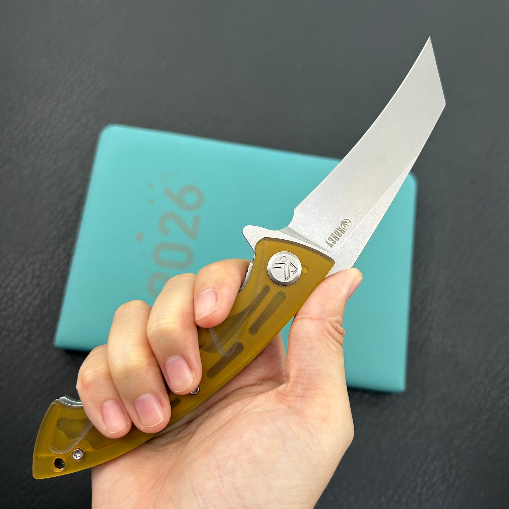 KUBEY  Knife KU212L Anteater Linerlock Ultem   14C28N Folding Knife