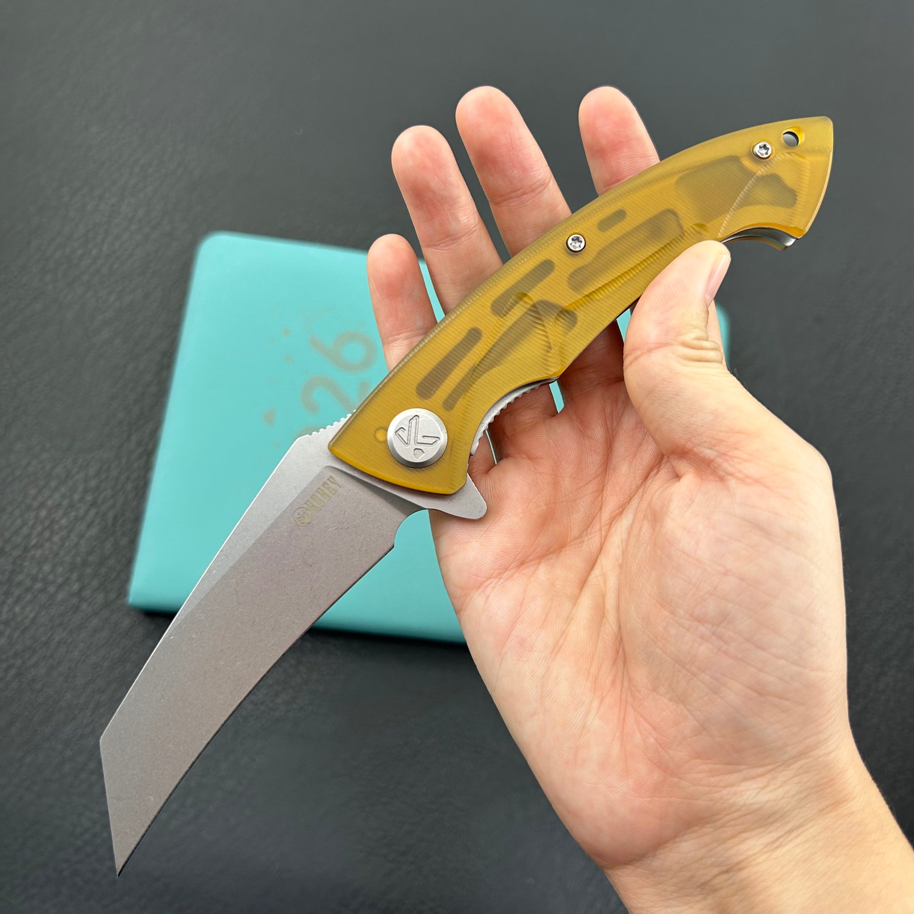 KUBEY  Knife KU212L Anteater Linerlock Ultem   14C28N Folding Knife