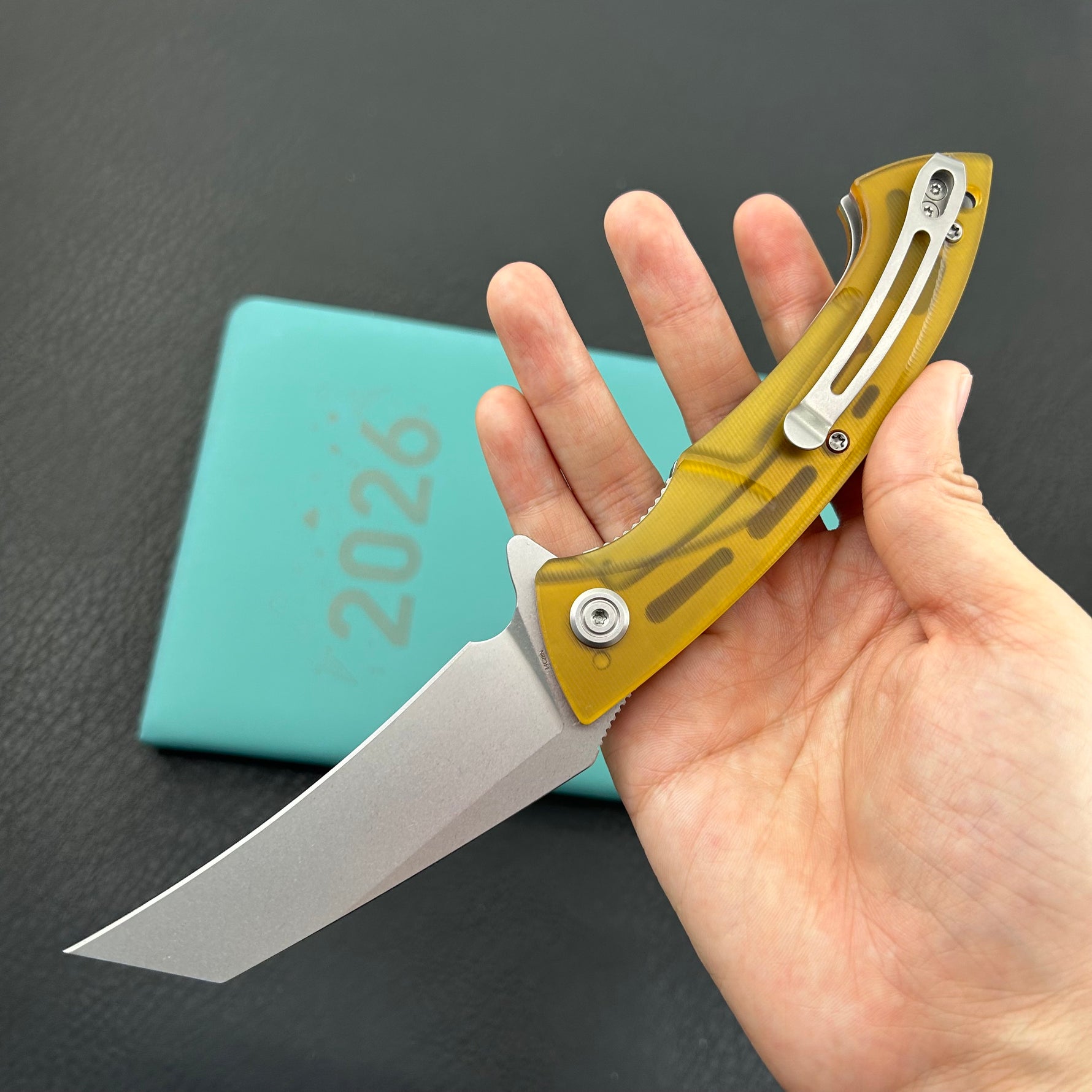 KUBEY  Knife KU212L Anteater Linerlock Ultem   14C28N Folding Knife
