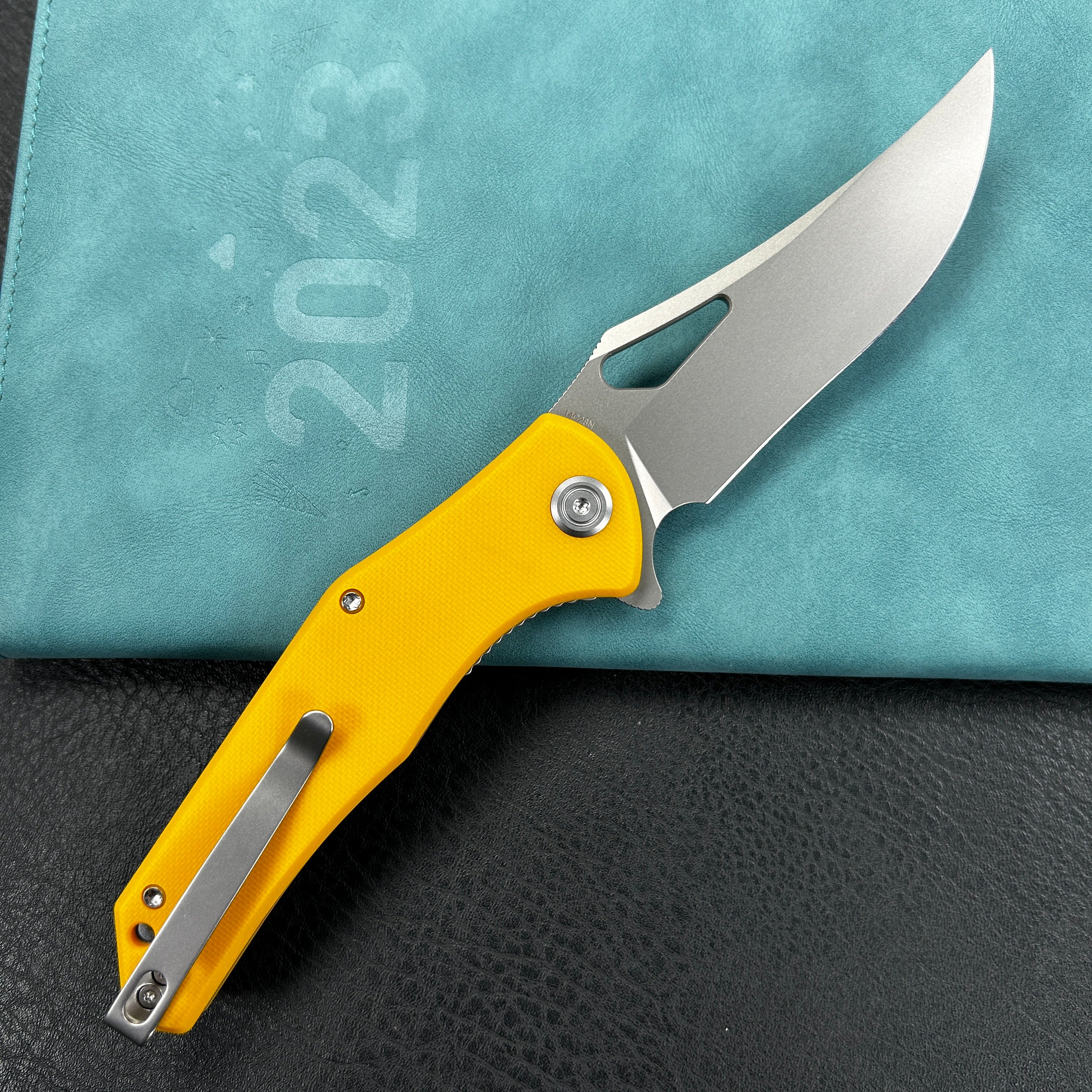 KUBEY KU149G Phemius Liner Lock Folding Pocket Knife Yellow G10 Handle 3.66" Sandblast 14C28N