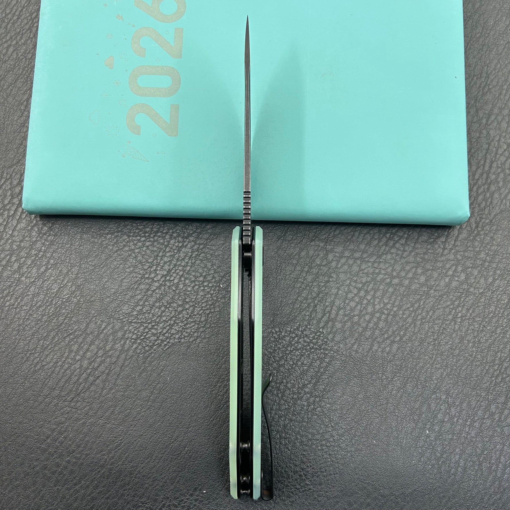 KUBEY  Knife KU117O Nova Linelock Jade 14C28N Folding Knife