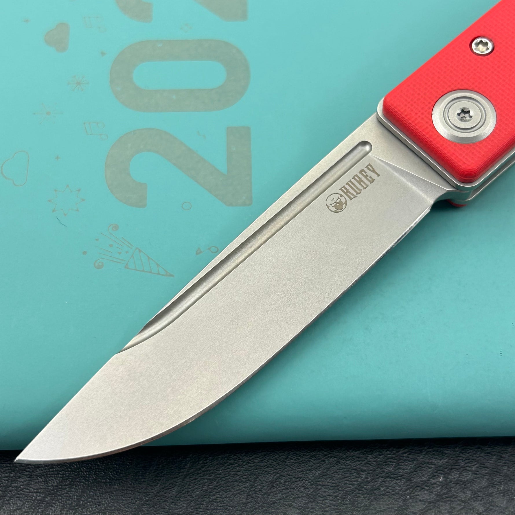 KUBEY Knife KU2102F Akino Lockback  Red  14C28N Folding Knife