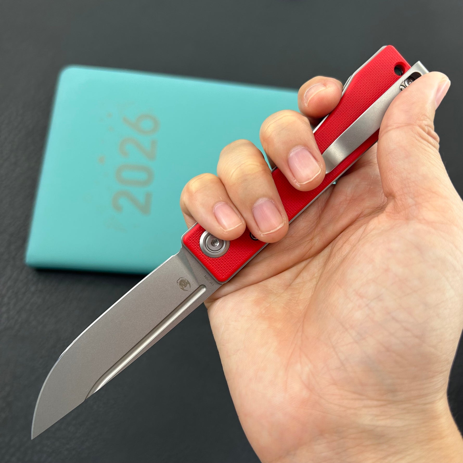 KUBEY Knife KU2102F Akino Lockback  Red  14C28N Folding Knife