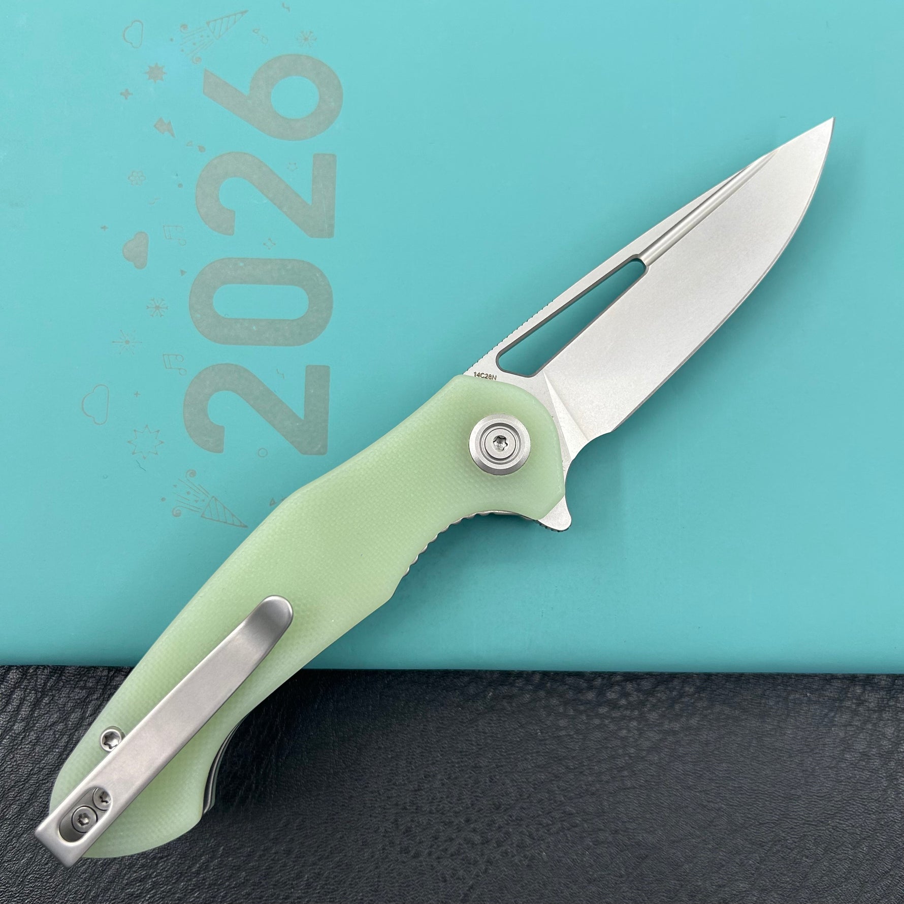 KUBEY Knife KU210I Dugu Linerlock Jade   14C28N Folding Knife