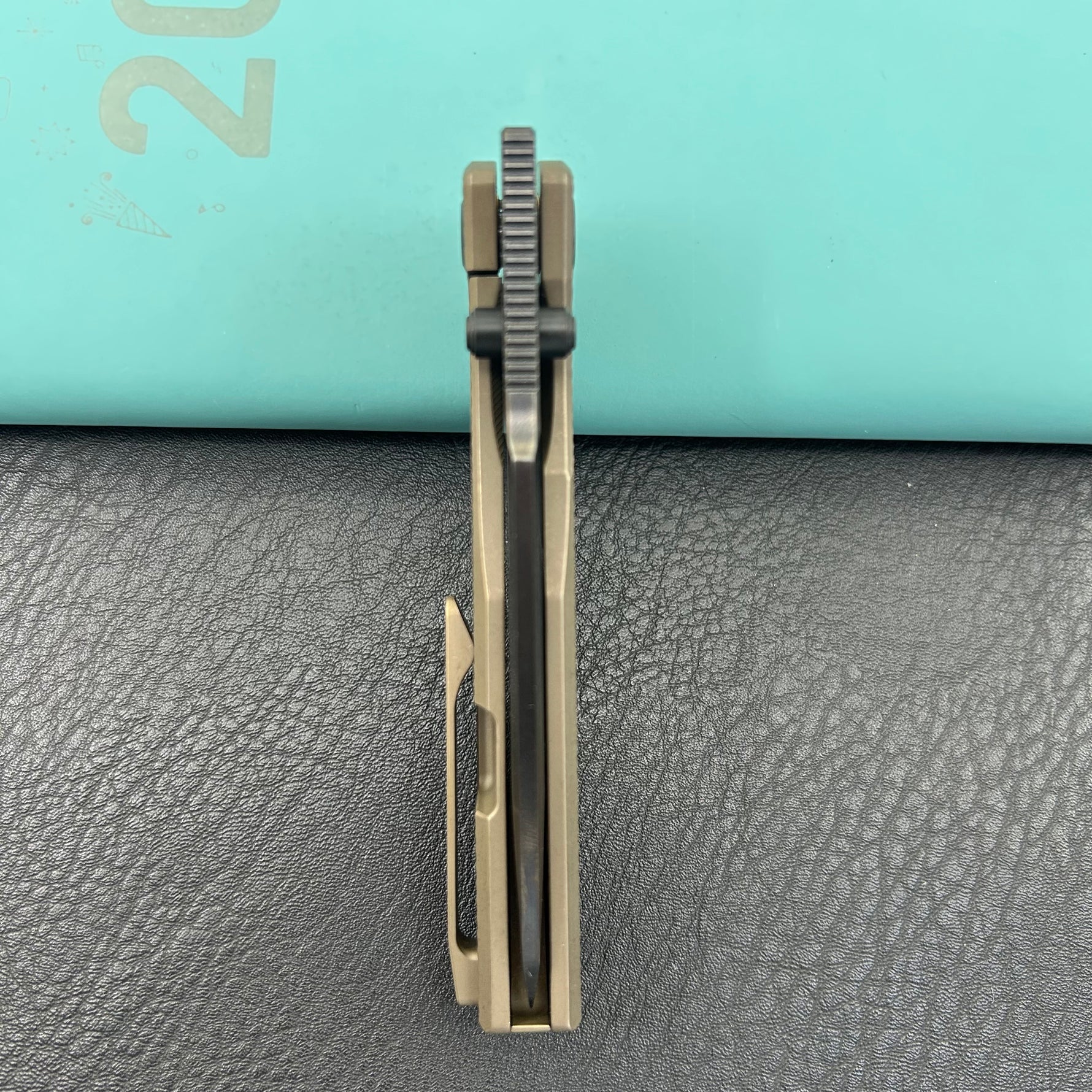 KB KNIVES KB443C Illusion Folding Knife Bronze Ano Titanium Handle 3.46‘’DLC Belt Satin Bohler M390 Blade