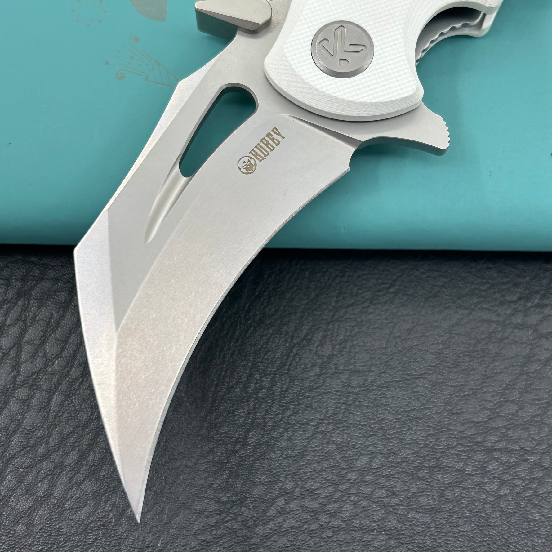 KUBEY  Knife KU262K Mini Wrath Linerlock White 14C28N Folding Knife