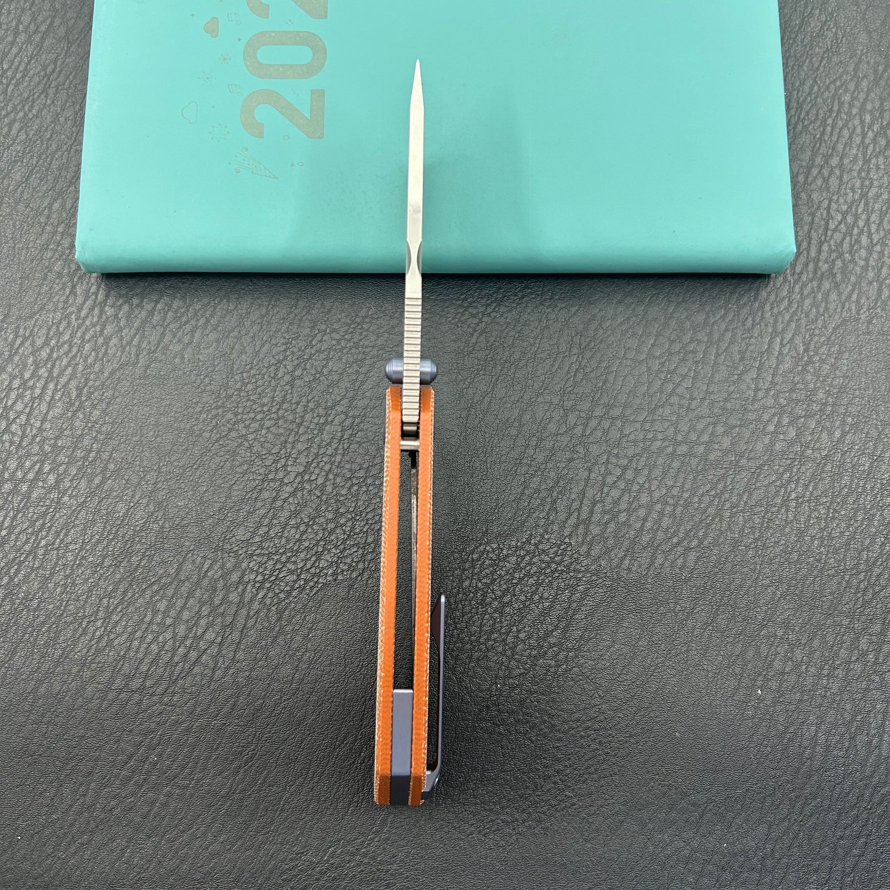 KUBEY Knife KU402F Hamster Linerlock Tan 14C28N Folding Knife