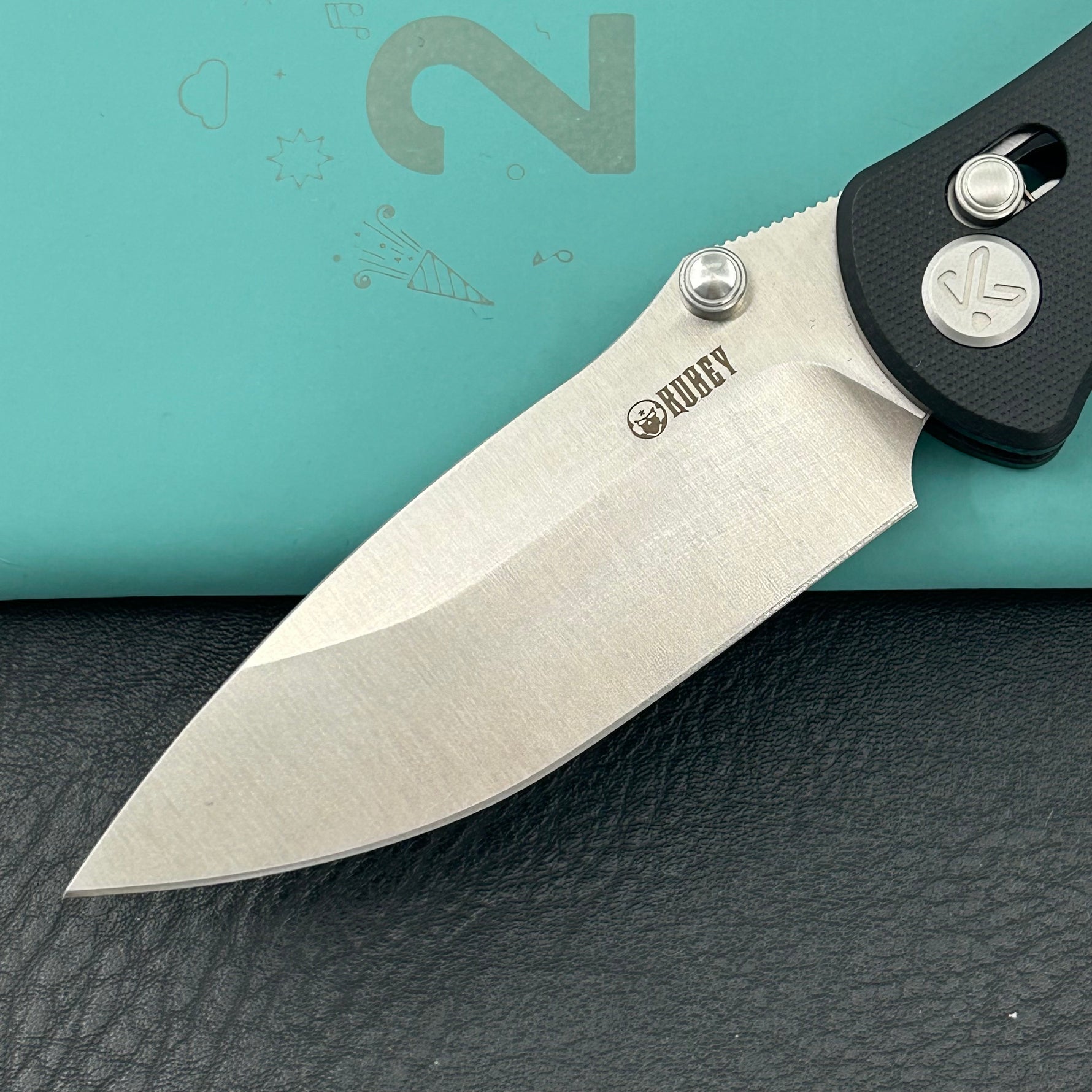 KUBEY Knife KU481A Pebble Crossbar Lock Black  14C28N Folding Knife