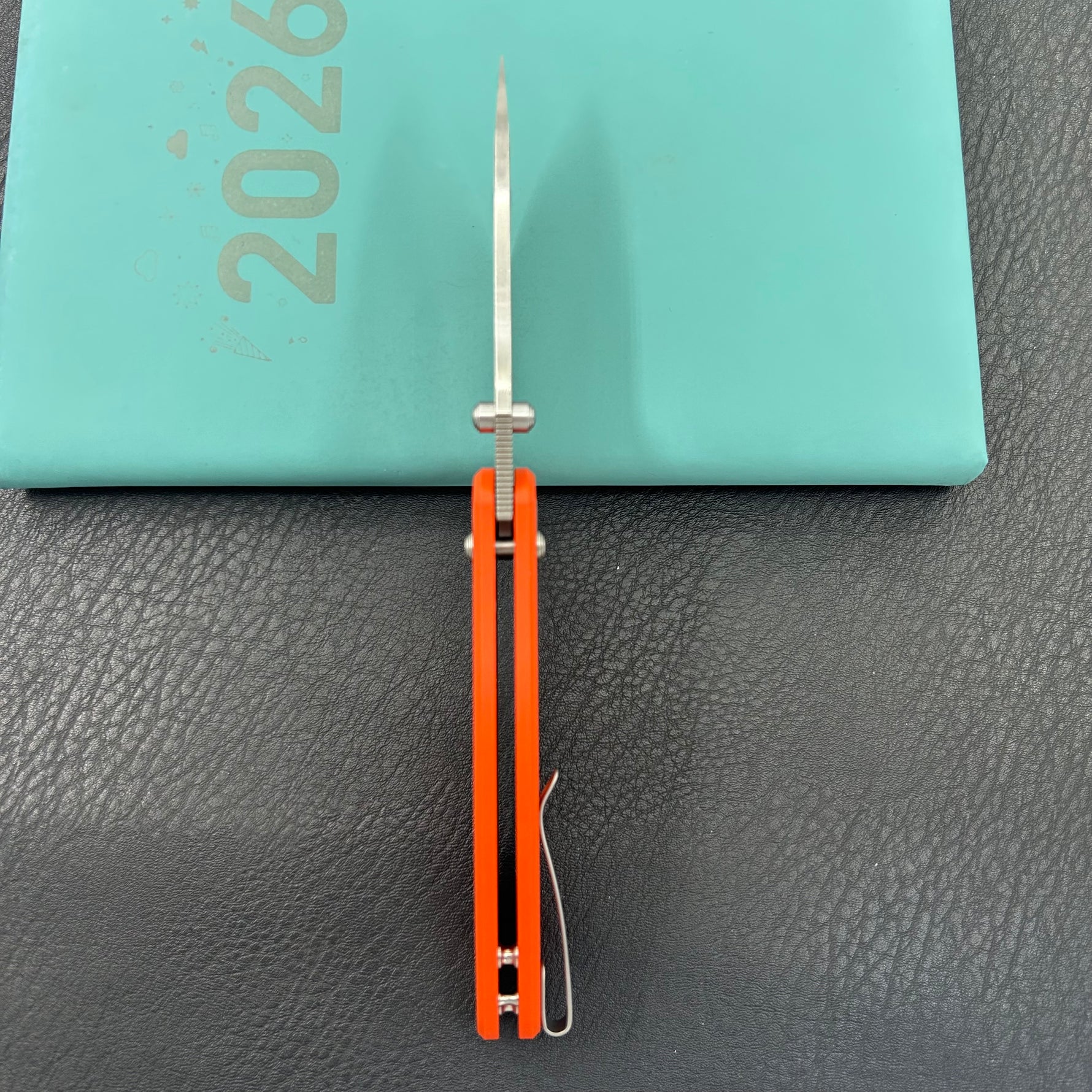 KUBEY Knife KU481B Pebble Crossbar Lock Orange  14C28N Folding Knife