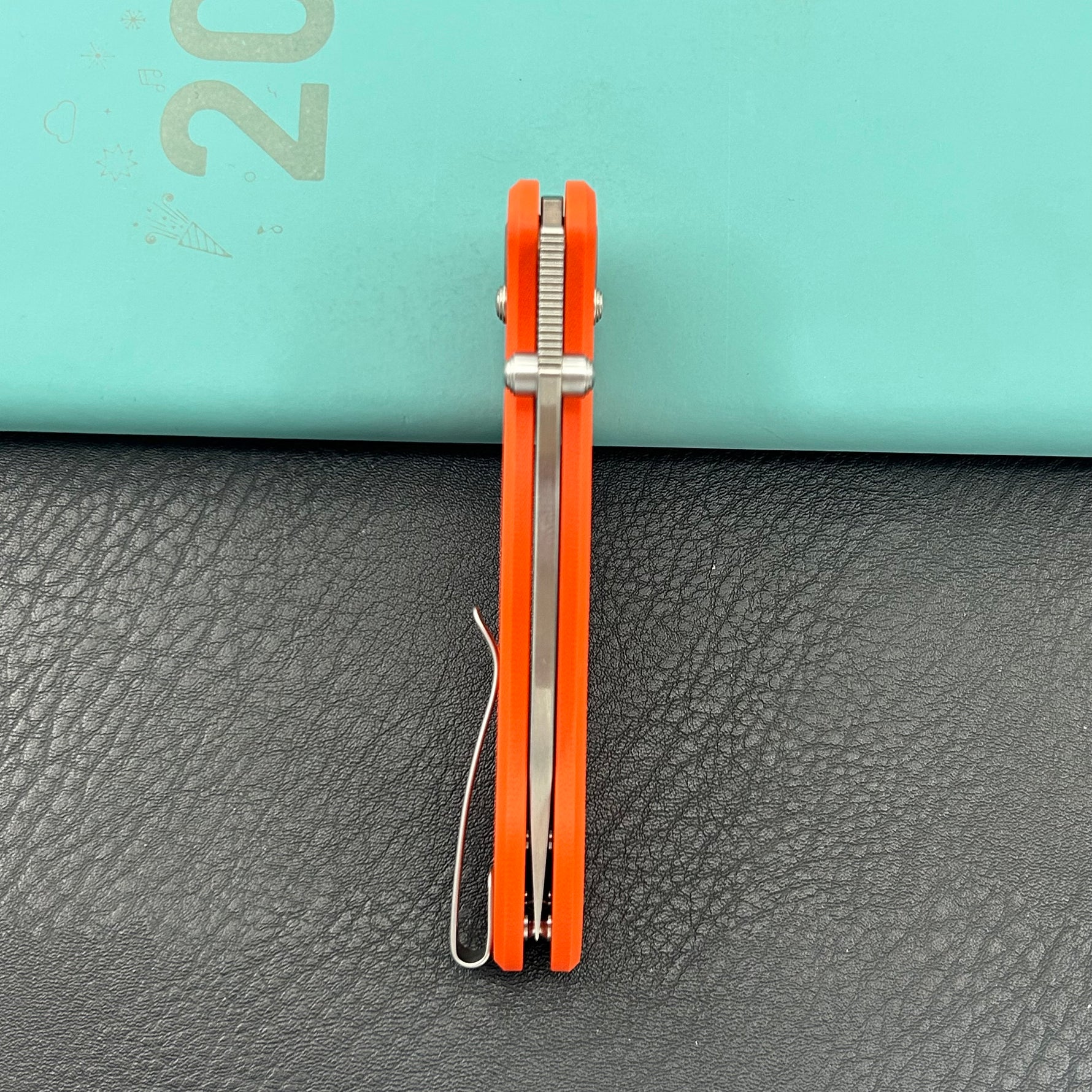 KUBEY Knife KU481B Pebble Crossbar Lock Orange  14C28N Folding Knife