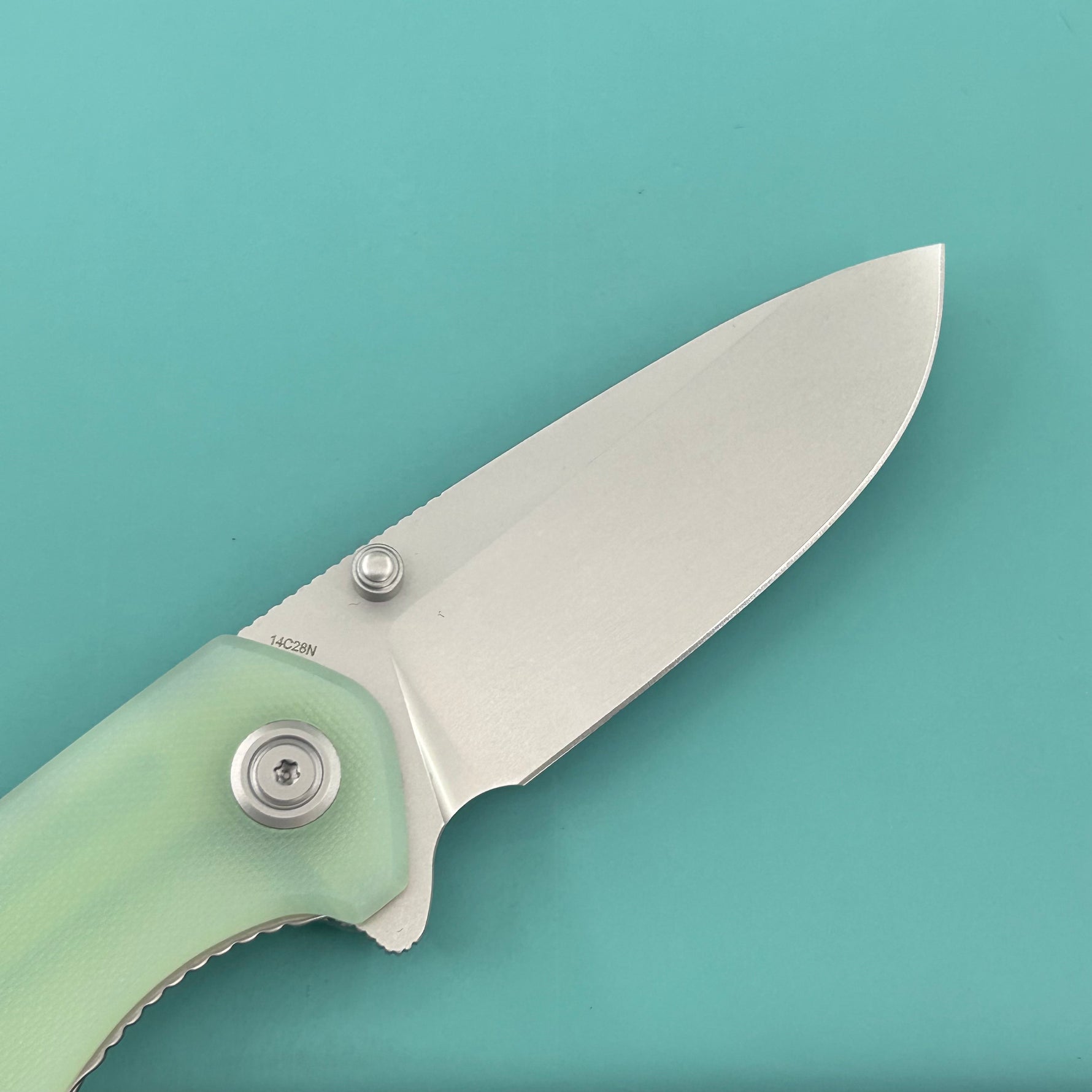 KUBEY Knife Belus Liner Lock Jade KU342I 14C28N Folding Knife