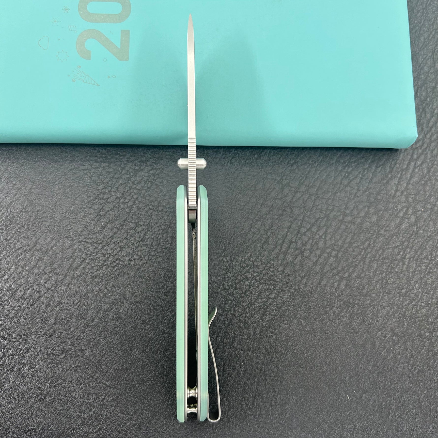 KUBEY Knife Belus Liner Lock Jade KU342I 14C28N Folding Knife