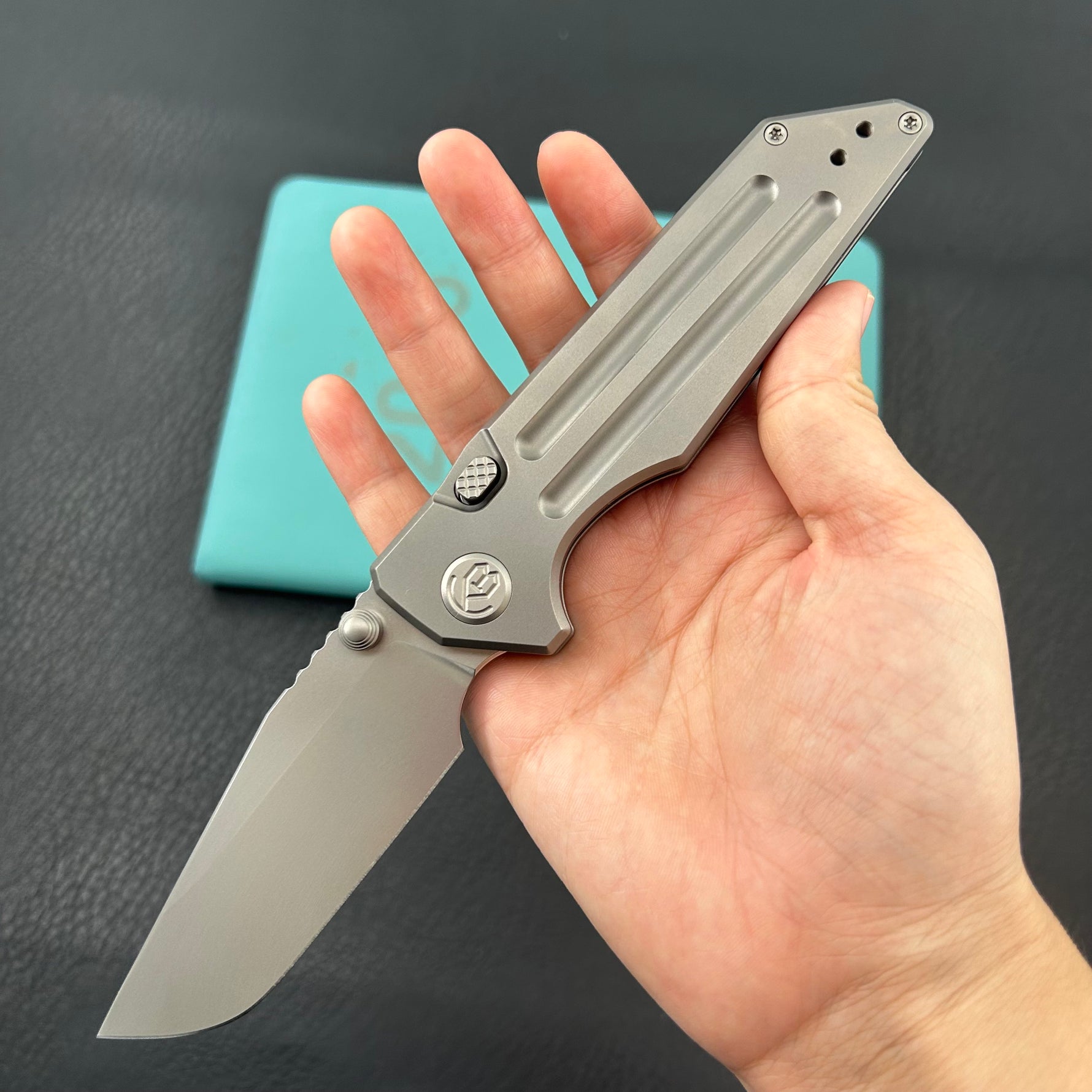 KB KNIVES KB462E Relentless Folding Knife Sandblasting Titanium Handle 3.46'' Silver Bead Blasting M390 Blade