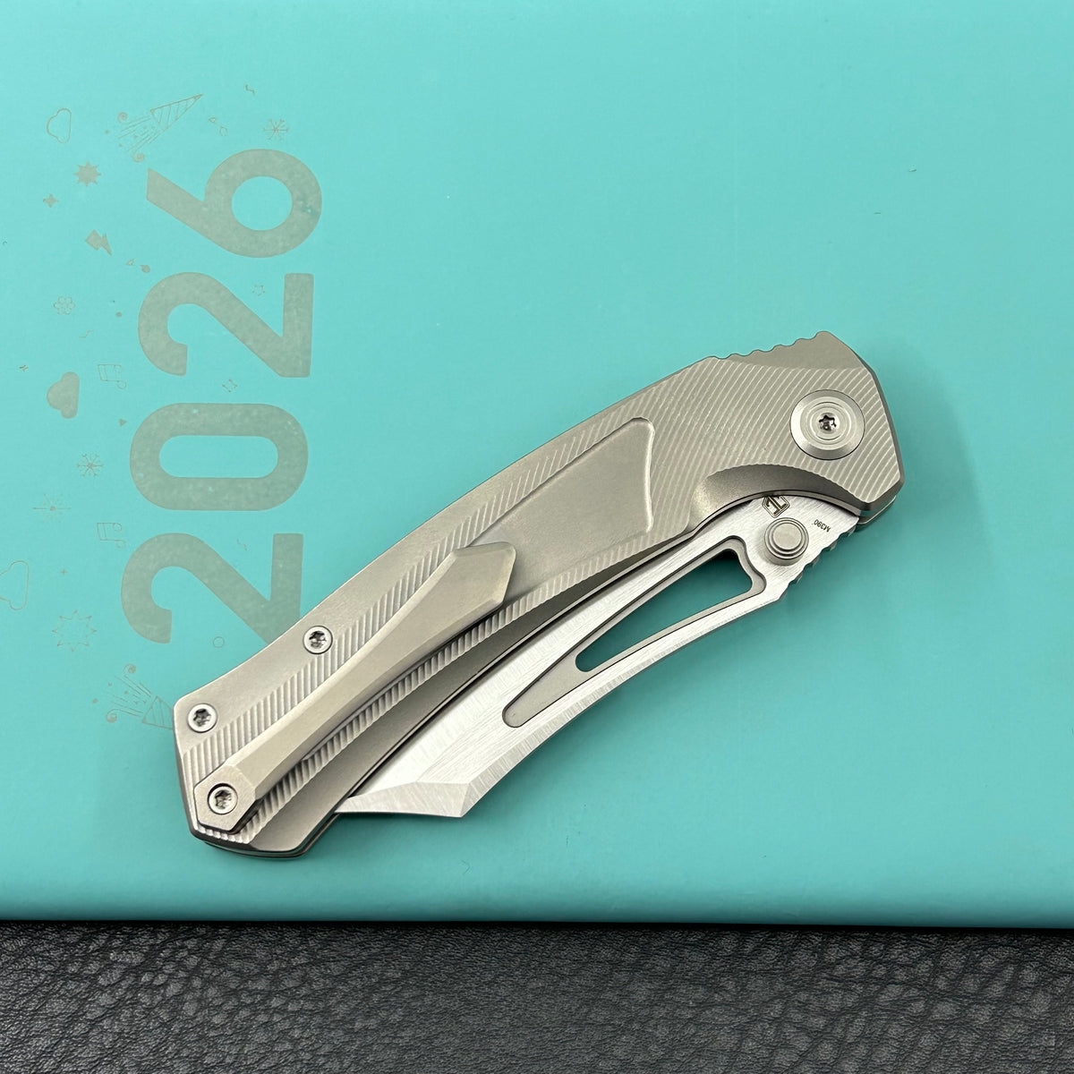 KB KNIVES KB398A Pirate Folding Knife Sandblasting Titanium Handle 3.46" Belt Satin M390 Blade