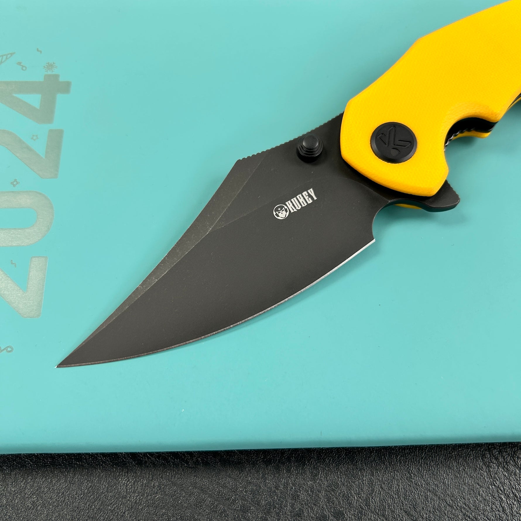 KUBEY knife KU181G Ceto Flipper Camping Folding Knife Yellow G-10 Handle 3.46" Blackwash 14C28N Blade