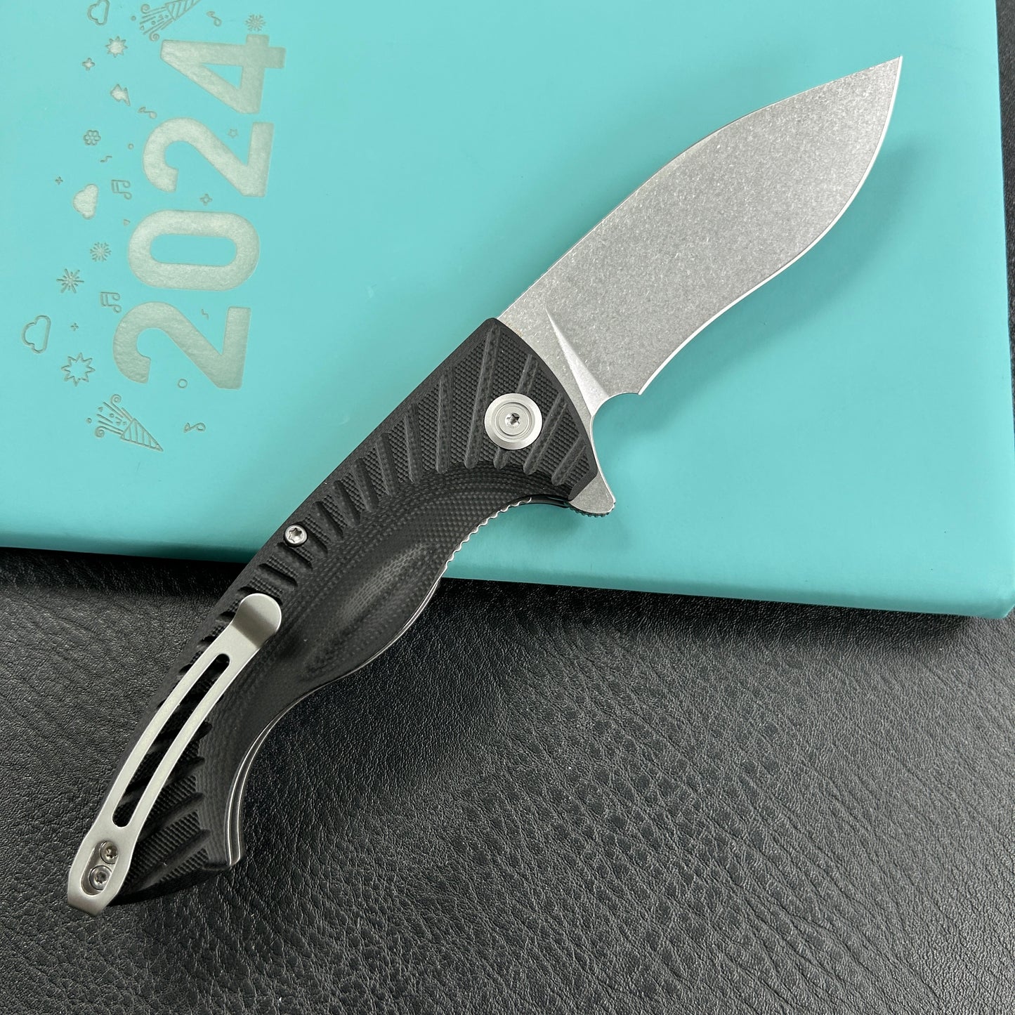 KUBEY KU208D Timberwolf Flipper Outdoor Folding Knife Black G-10 Handle 3.46" Stonewash 14C28N Blade