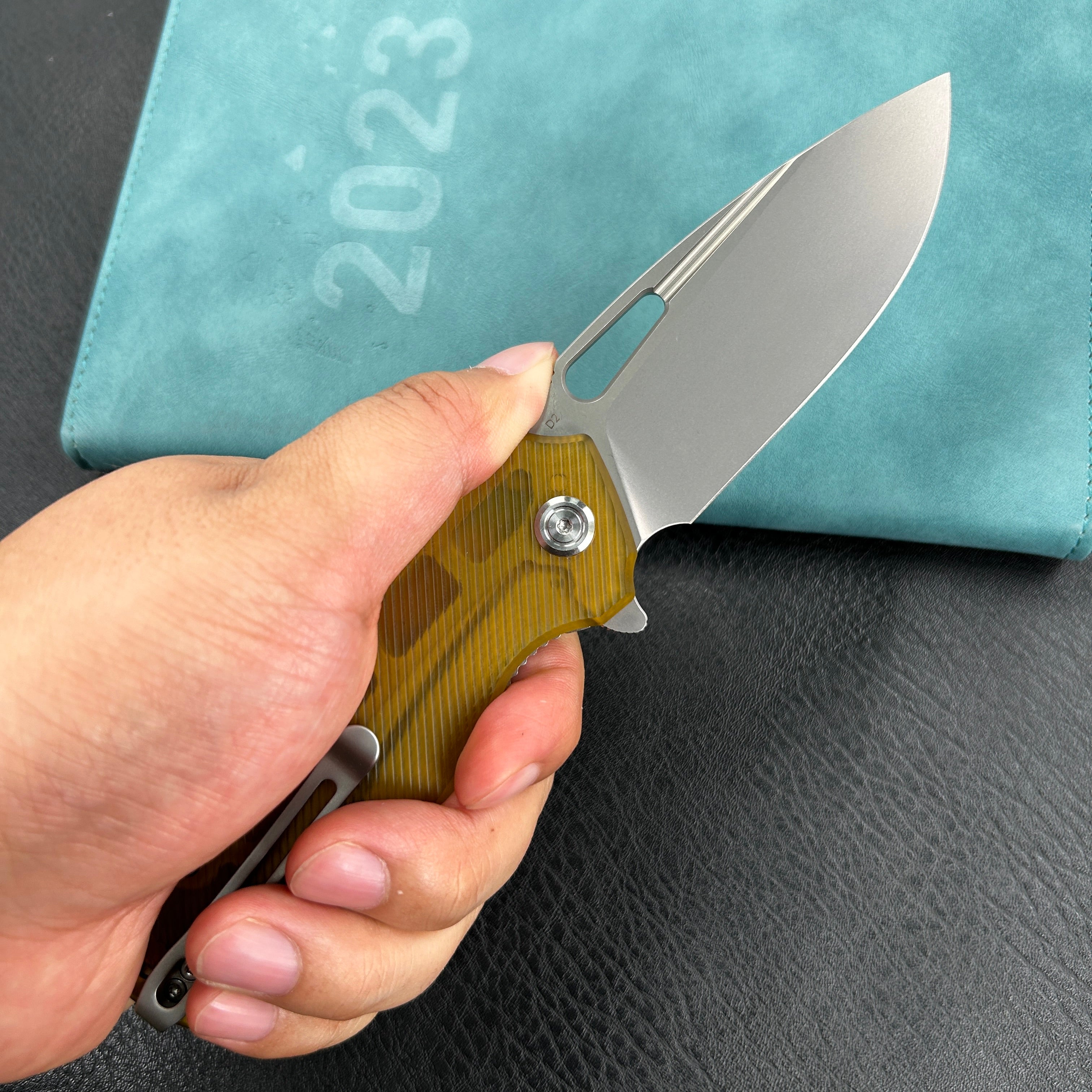 KUBEY KU322L Tityus Liner Lock Flipper Folding Knife Ultem Handle 3.39" Bead Blasted D2