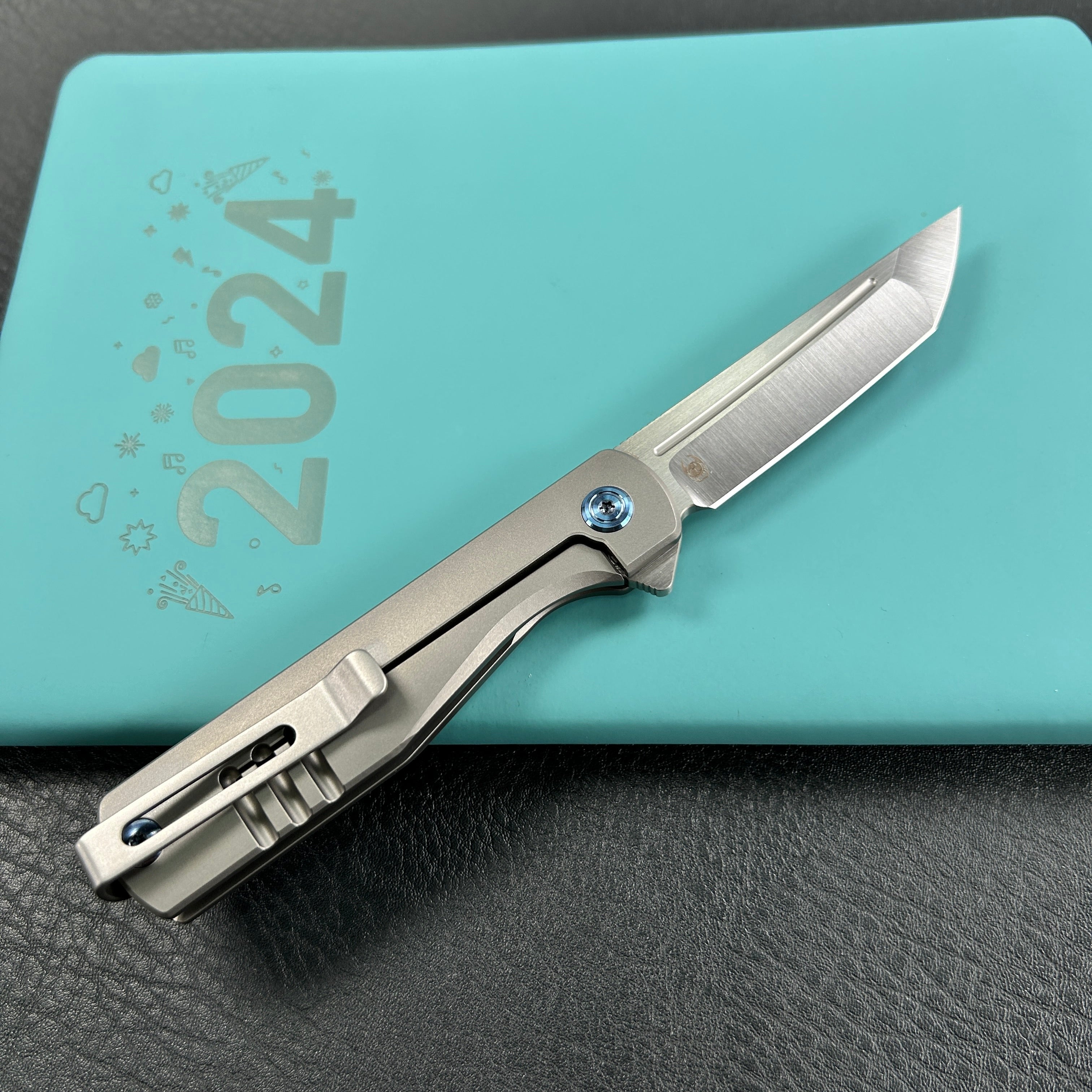 KUBEY KB244A  Musō Flipper Everyday Carry Knife Grey Titanium Handle 2.95" Tanto Belt Satin M390 Blade