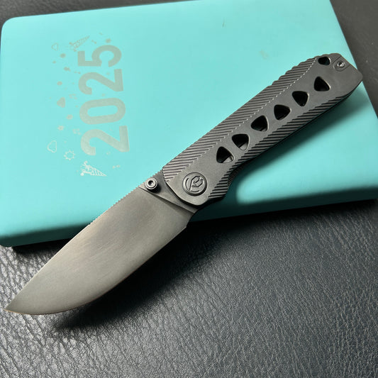 KB knives KB470C  Zephyr Tactical Folding Knife Regular DLC Integral Titanium Handle 4.65" Regular DLC M390