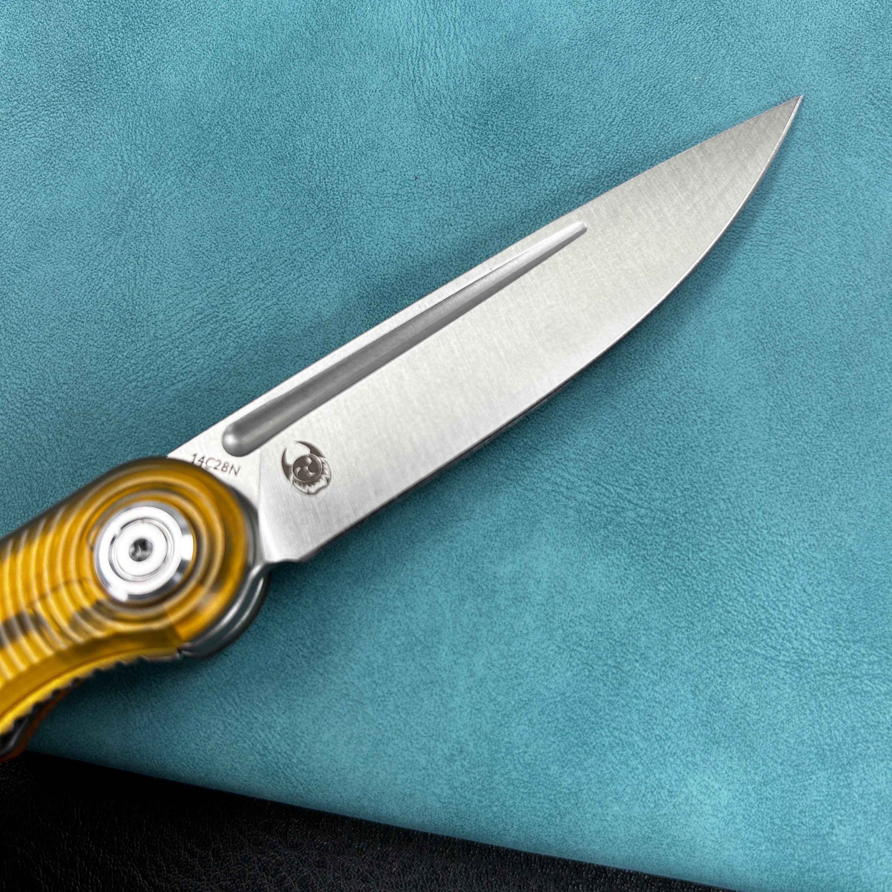 KUBEY KU2101G  Mizo Liner Lock Front Flipper Folding Knife Ultem  Handle 3.15" Satin 14C28N