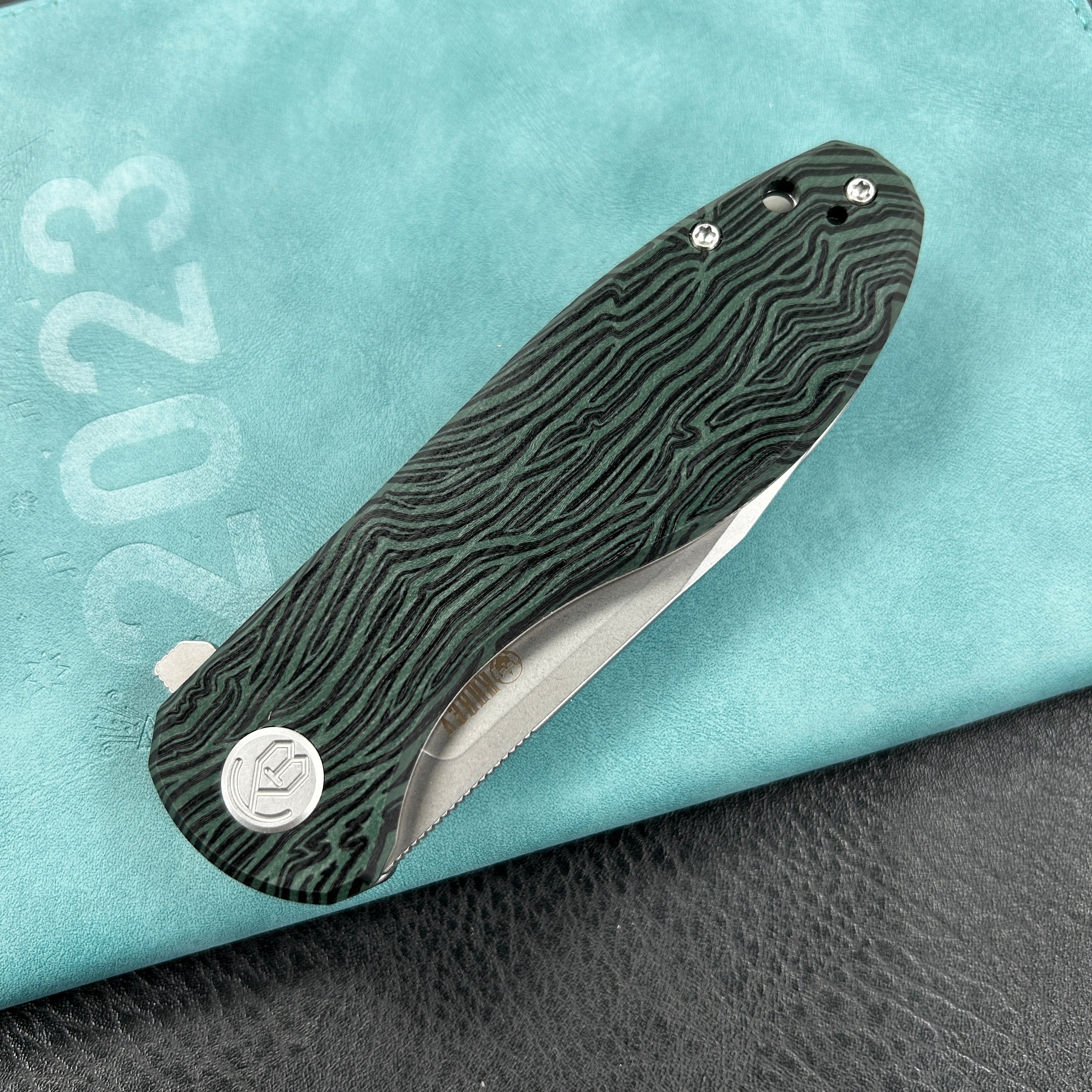 KUBEY KU358  Master Chief Outdoor Folding Pocket Knife Green and black Damascus G10 Handle 3.43" Beadblast AUS-10